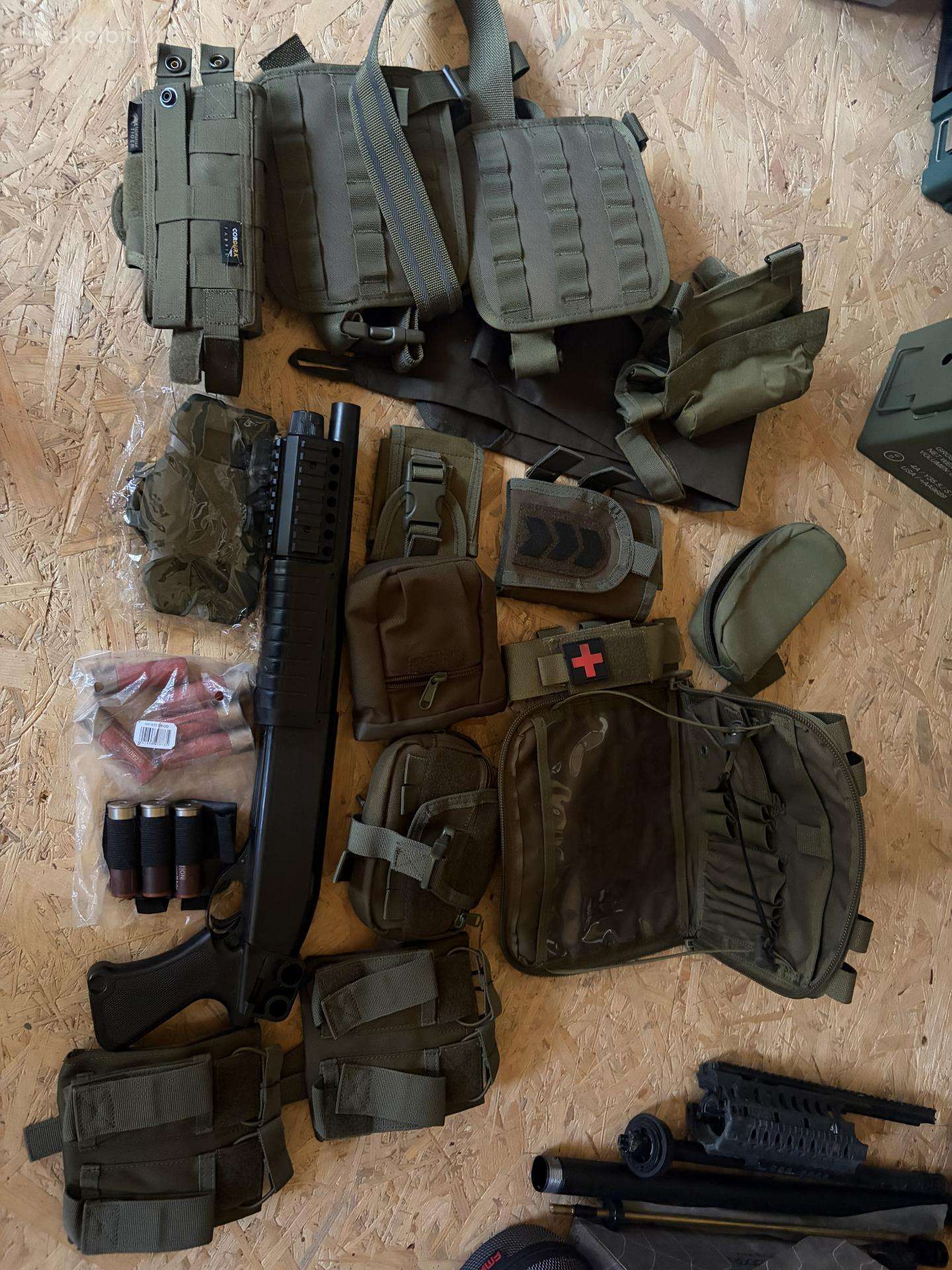 Airsoft dalys ir aksesuarai