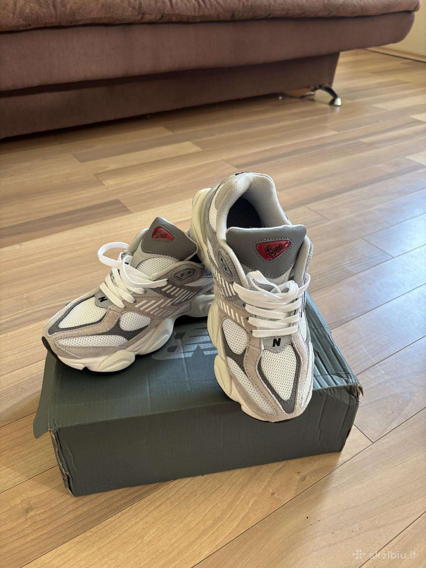 Nauji New Balance 9060 sportbačiai