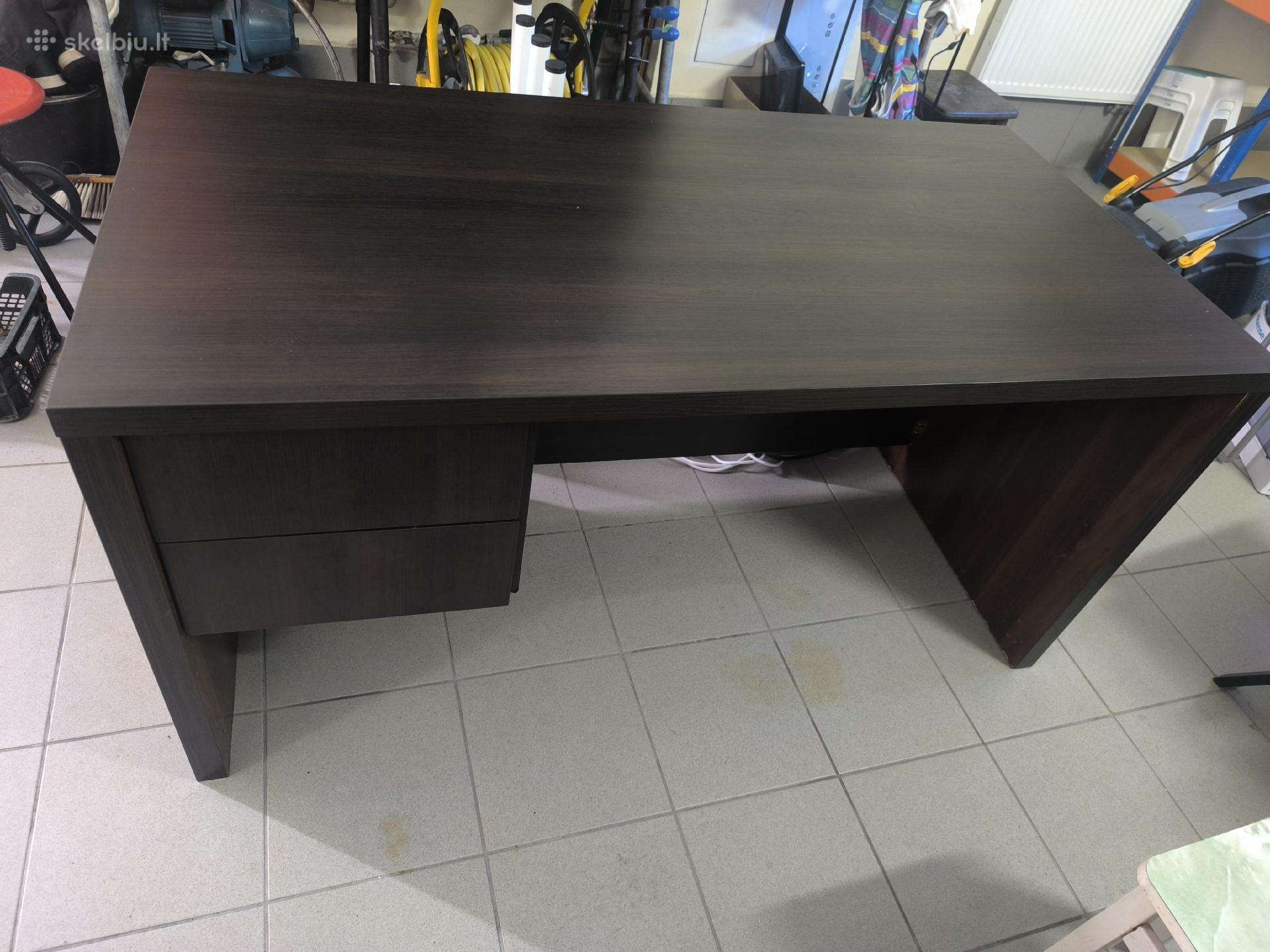 Biuro stalas naudotas. 100 eur