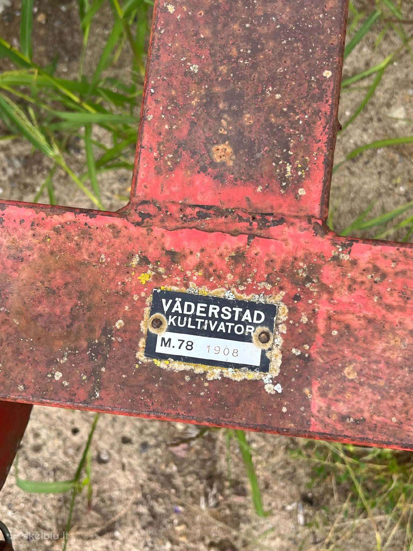 Vaderstad 78, scrapers, scrubbers