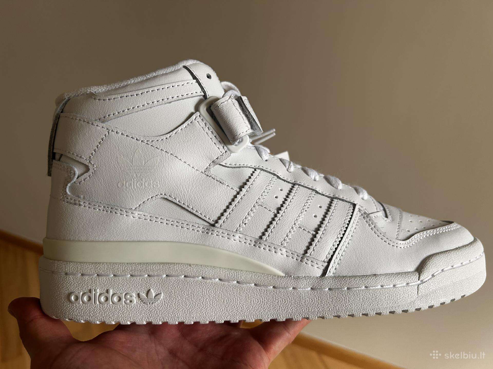 Adidas Forum Mid triple white