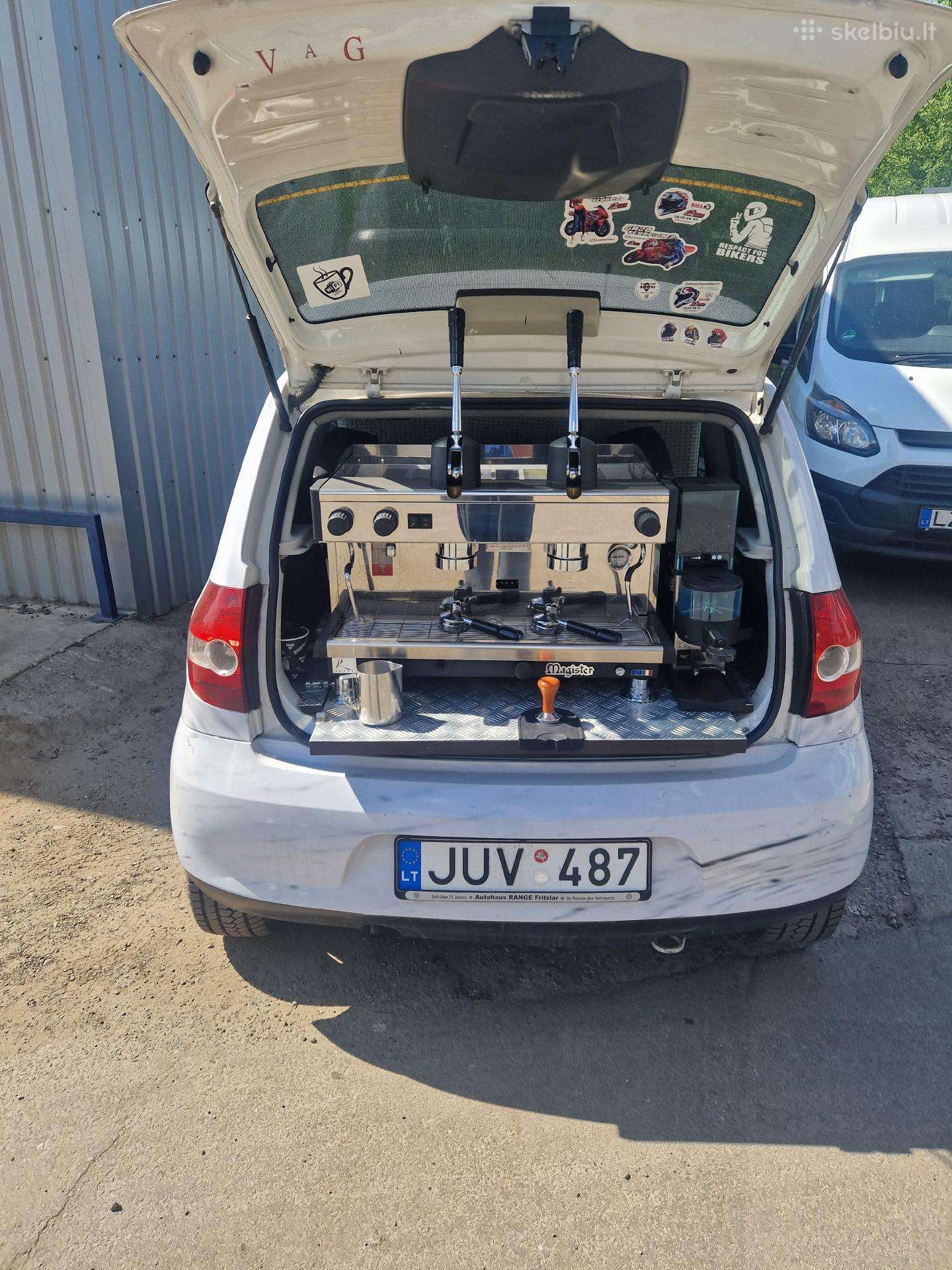 Kavos automobilis