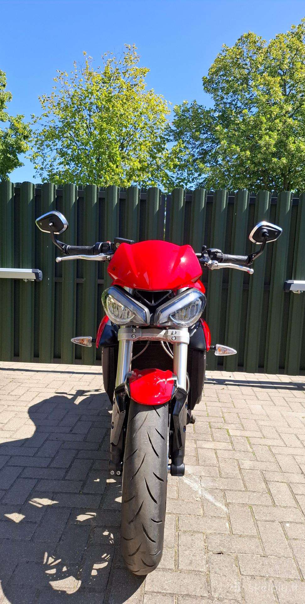 Triumph Speed Triple 660cc, street / classic