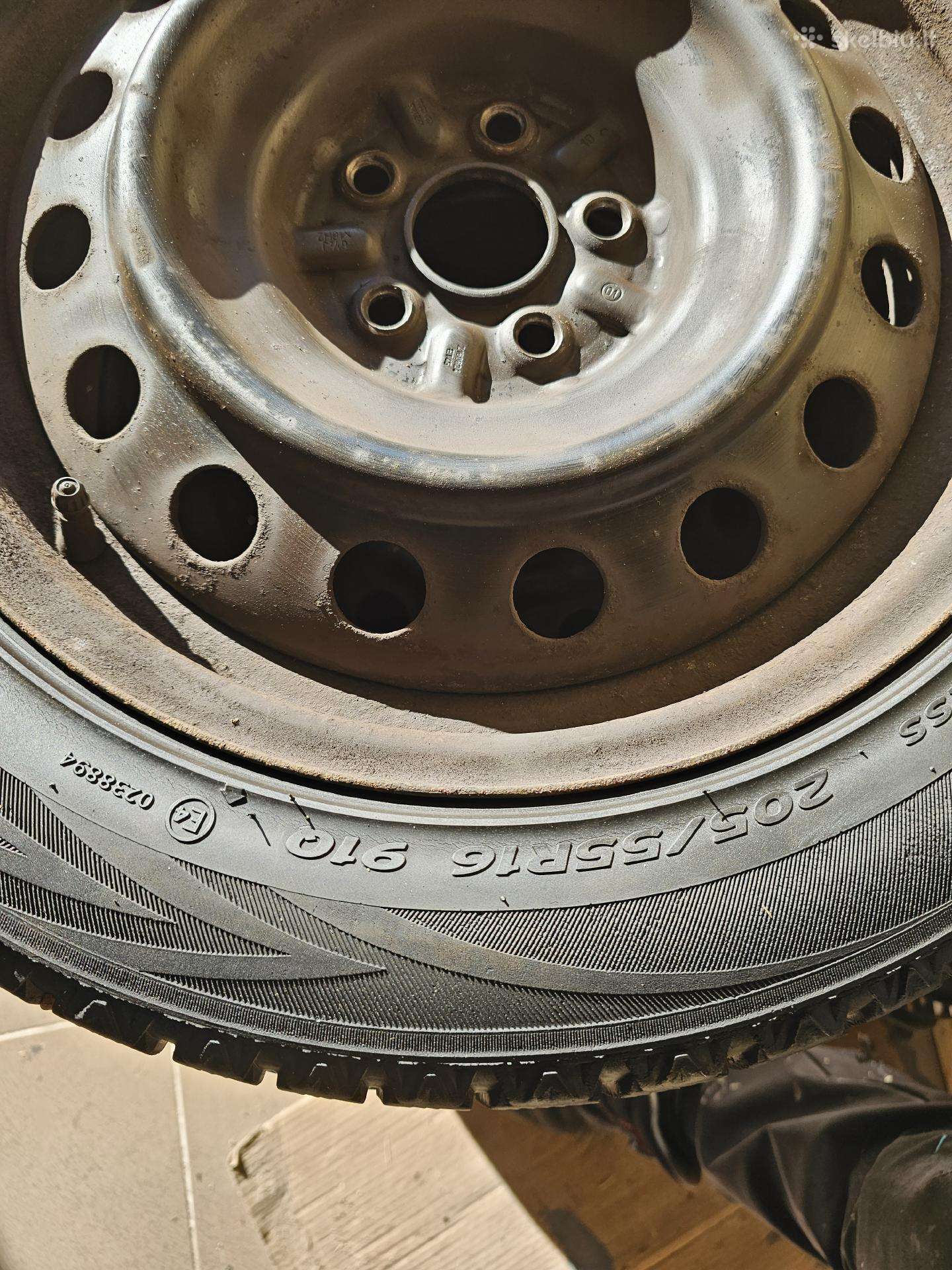 Hankook, winter 205/55 R16