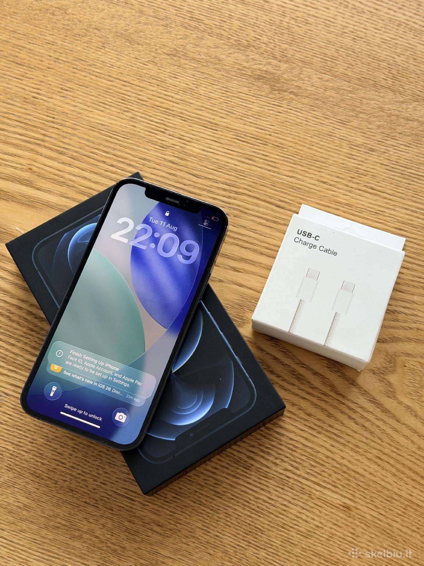 iPhone 12pro 128gb su priedais