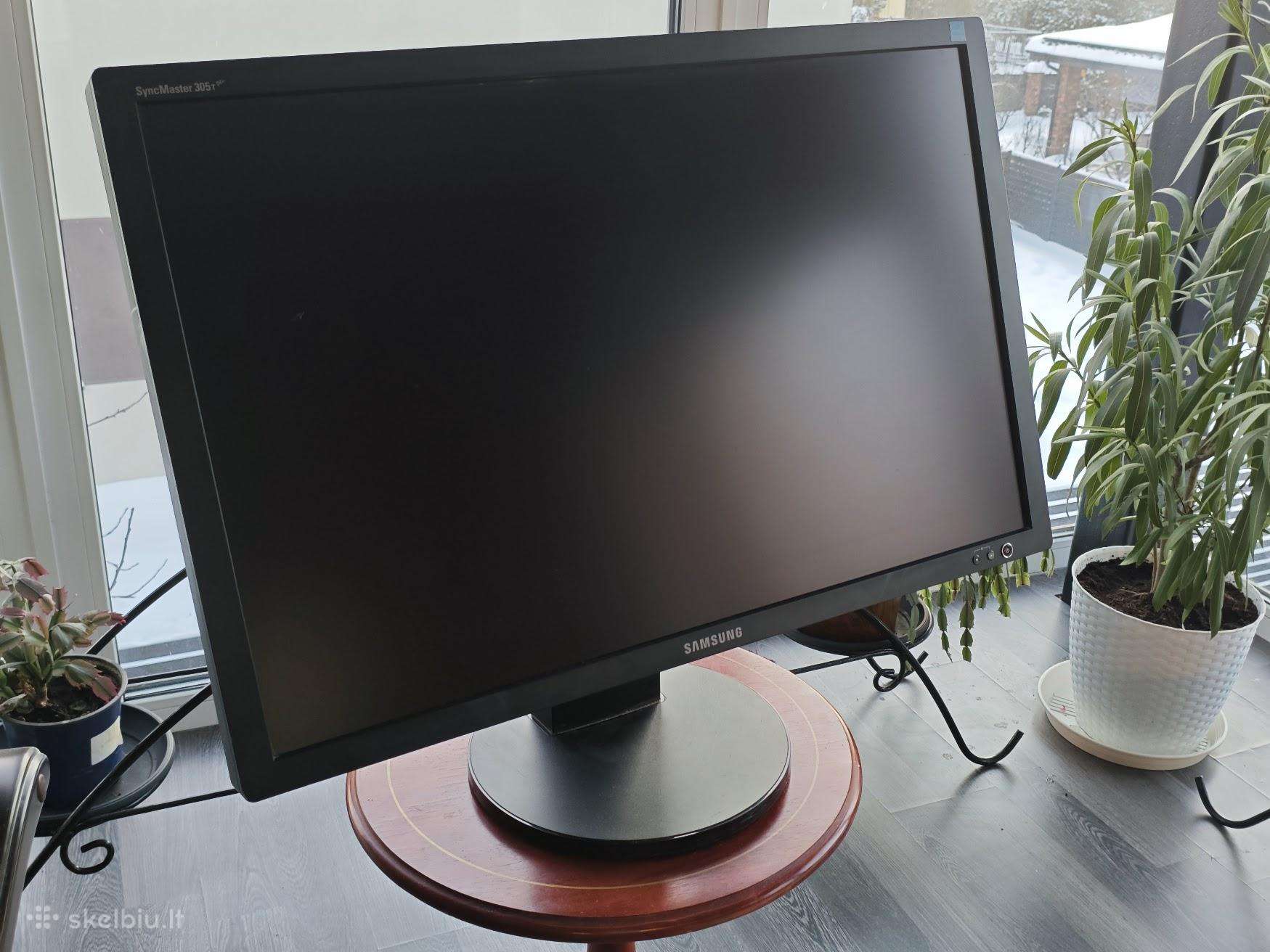 Samsung Syncmaster 305t Plus – 30