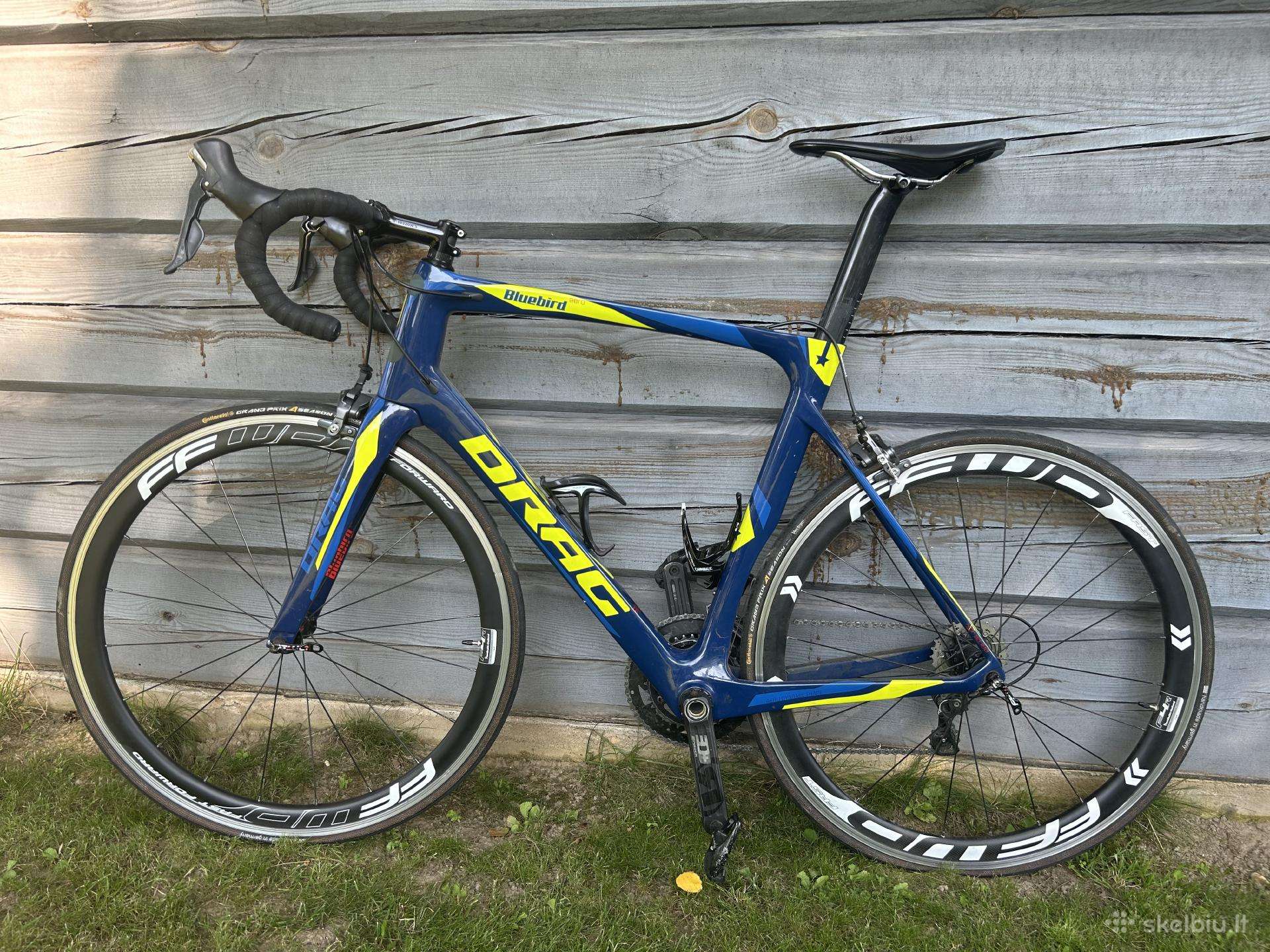 Parduodamas karboninis plento dviratis