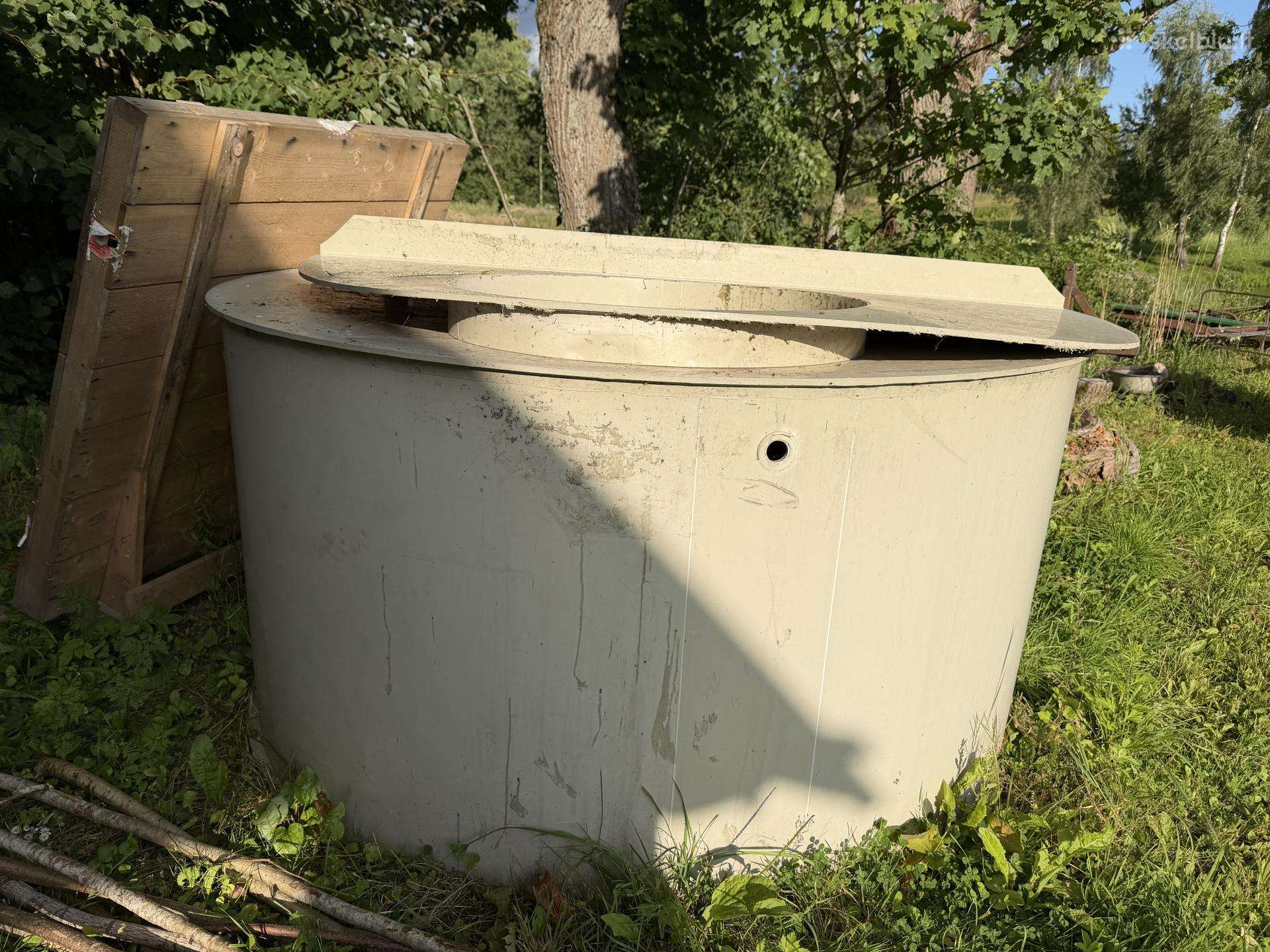 Plastikinė bačka- statinė