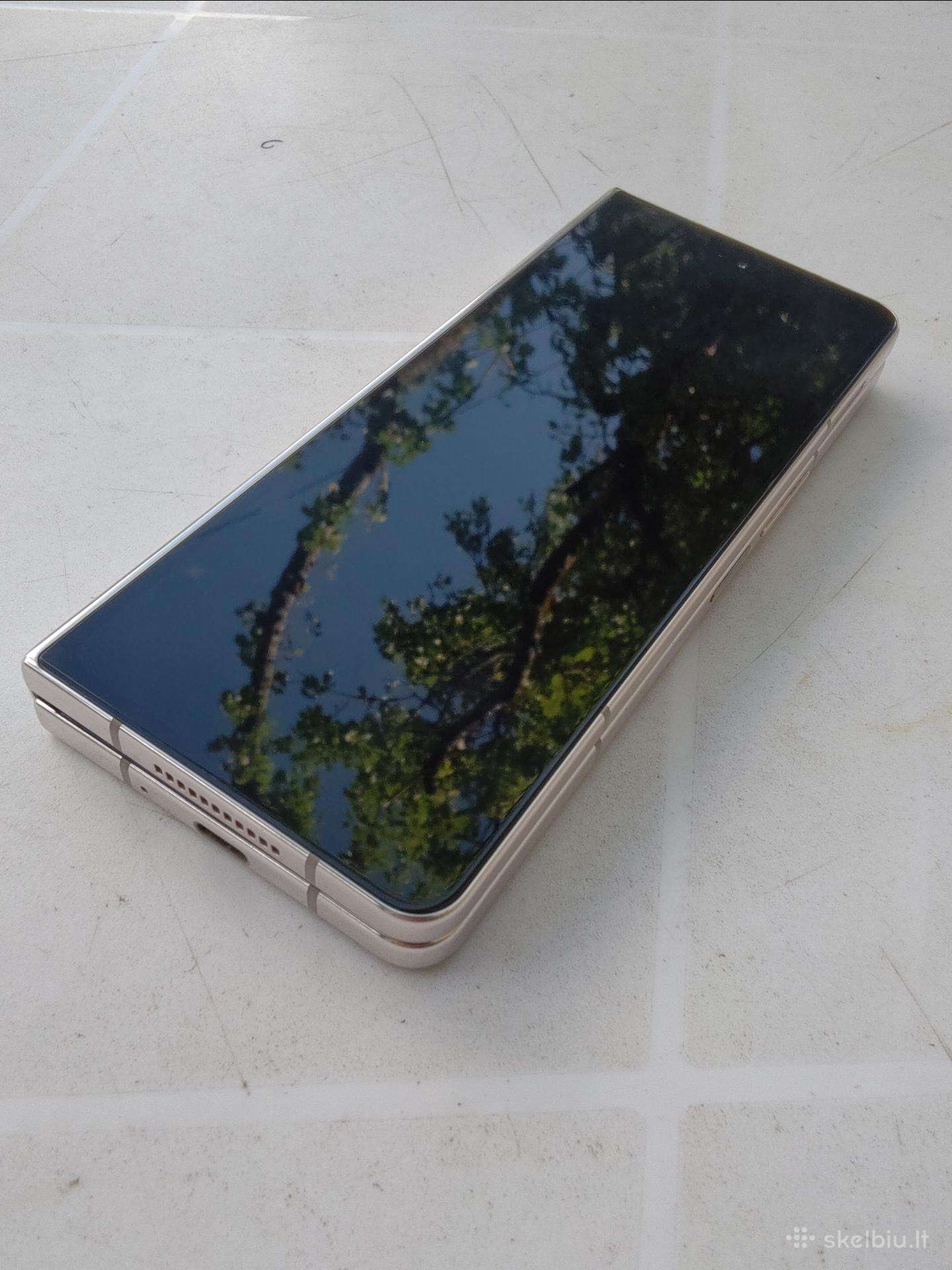 Galaxy Z fold 4