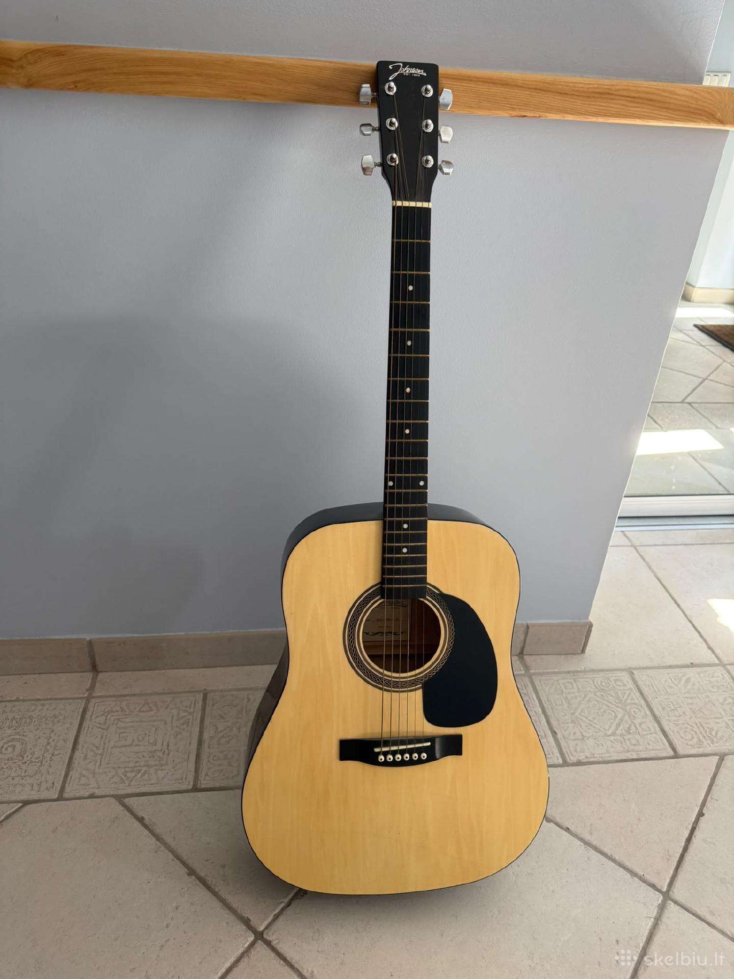 Parduodama gitara Johnson