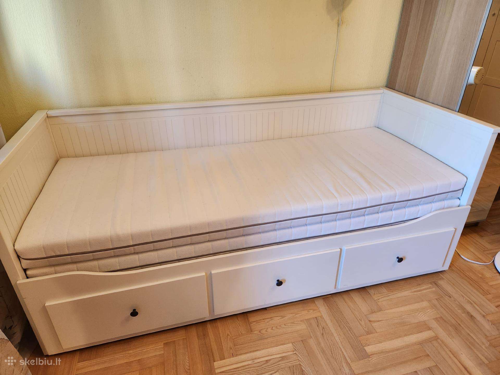Ikea lova Hemnes
