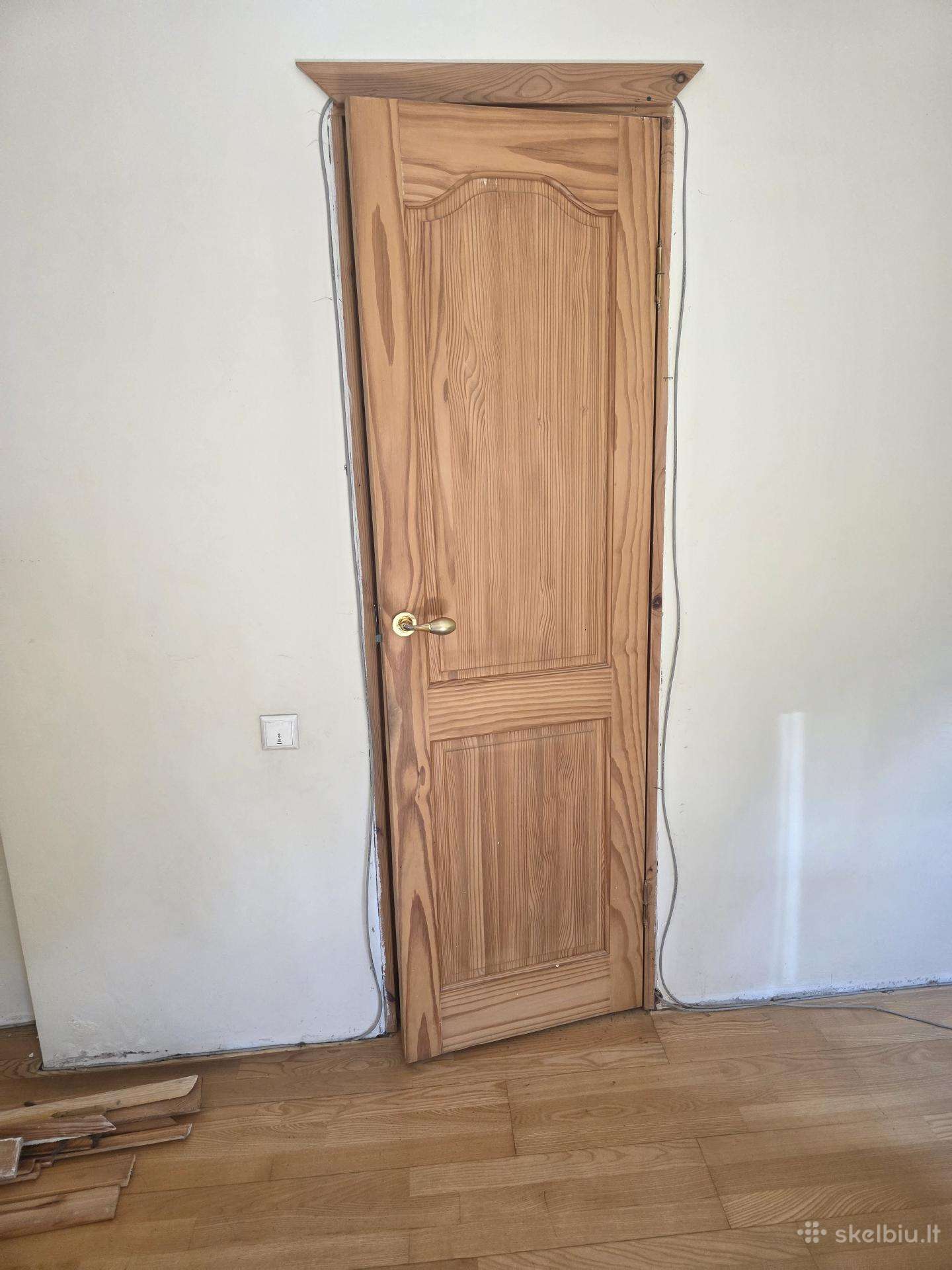 Parduodu medines vidaus duris