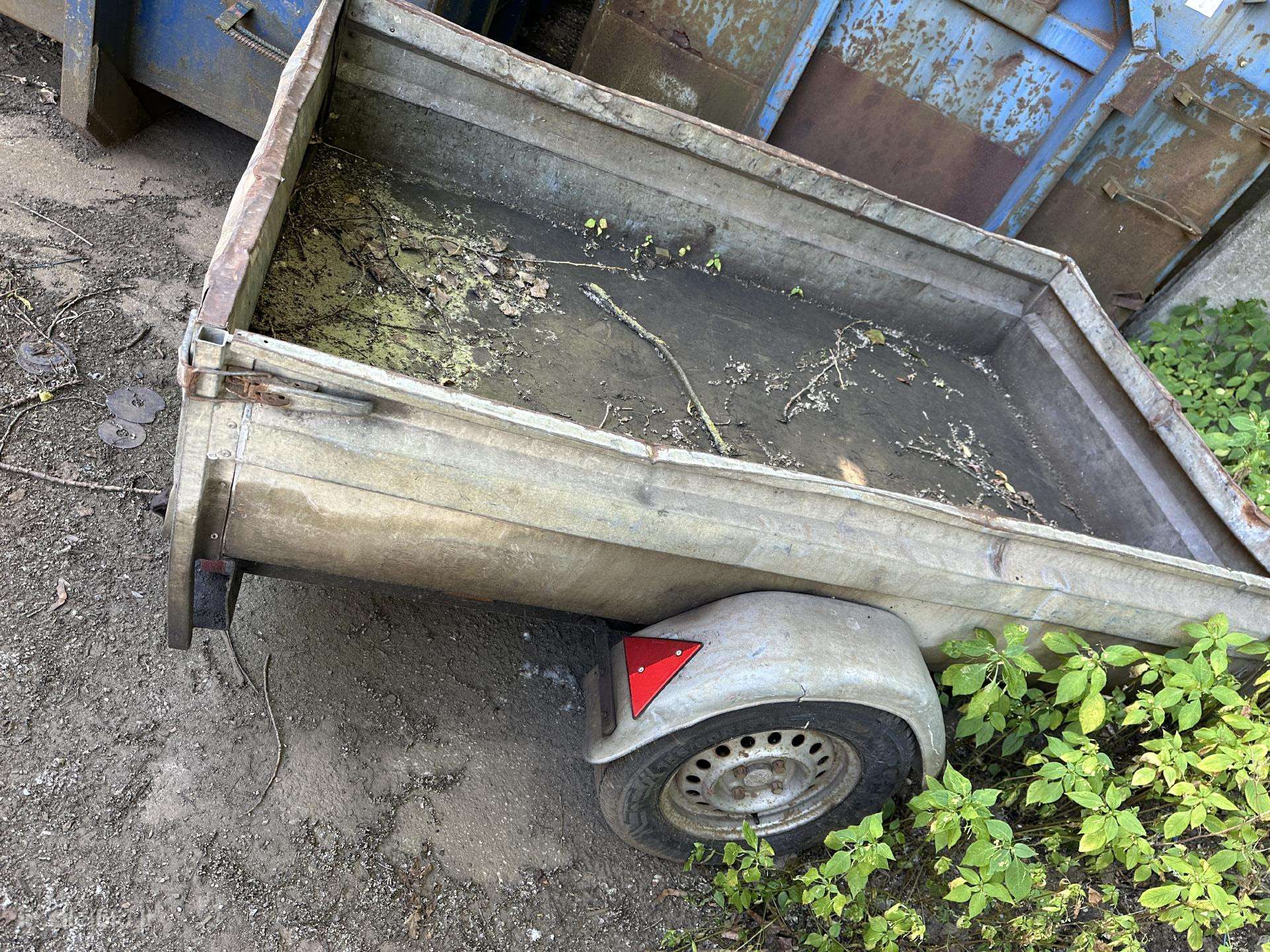 Priekaba Tauras 700