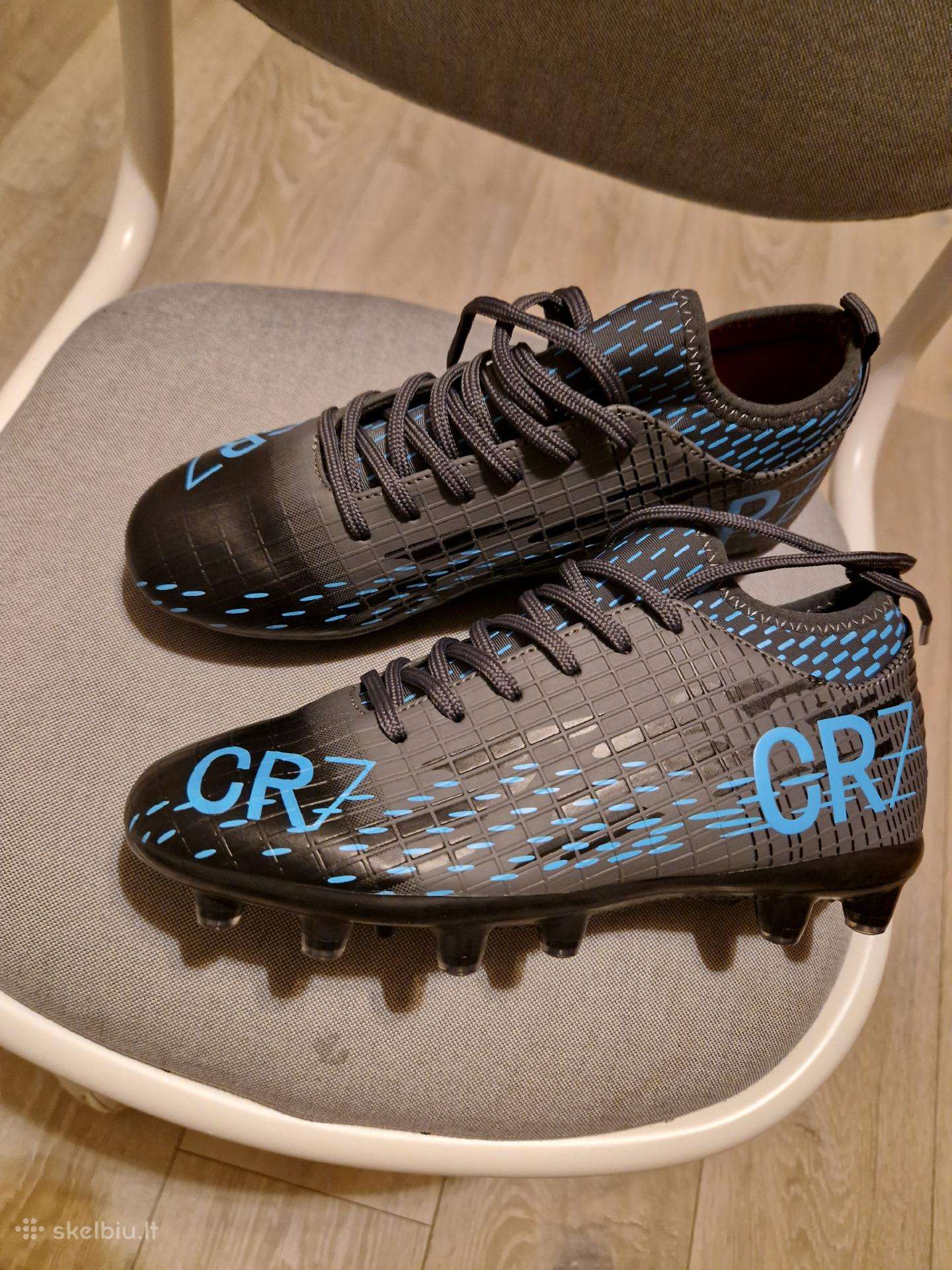 Cr7 futbolo bateliai