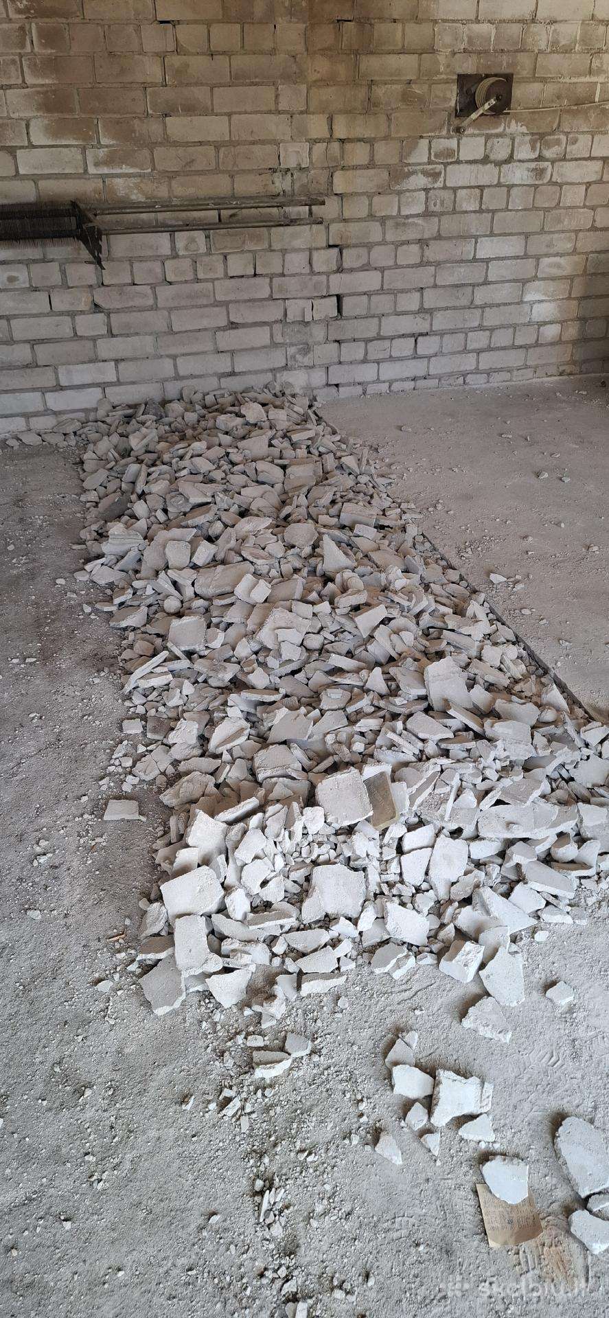 Dovanoju silikatines plytas pasiimti patiems