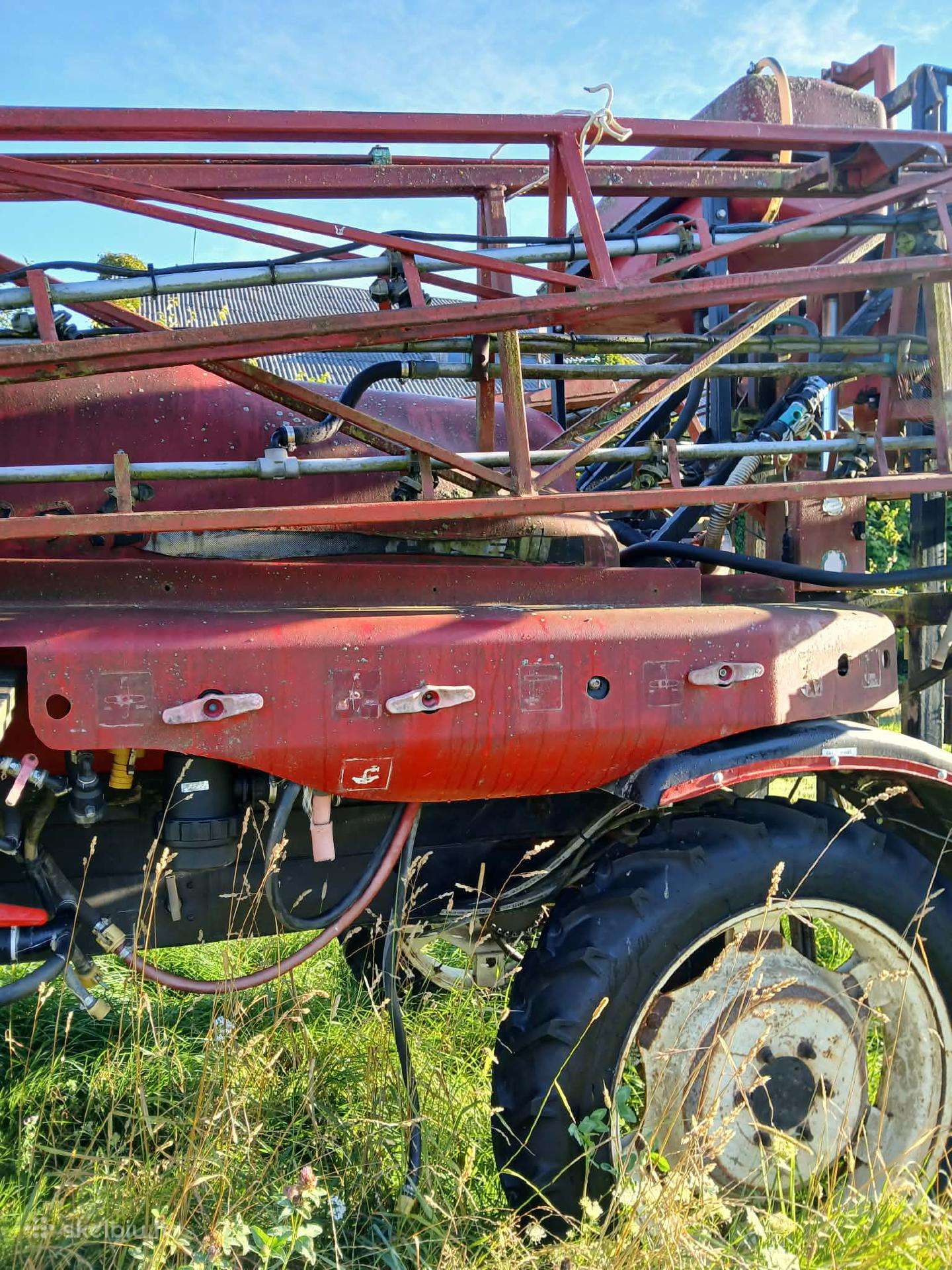 Case 2000, self-propelled sprayers