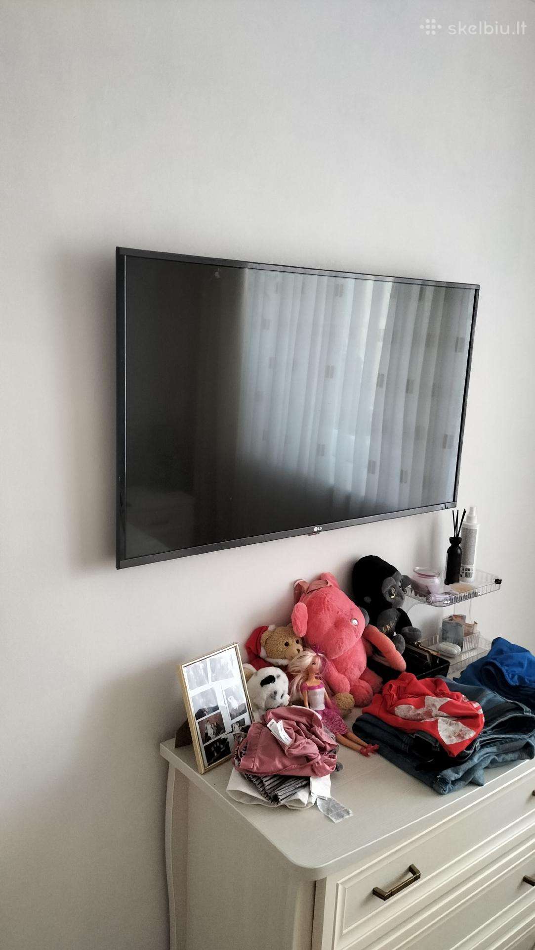 Televizorius LG su pultu
