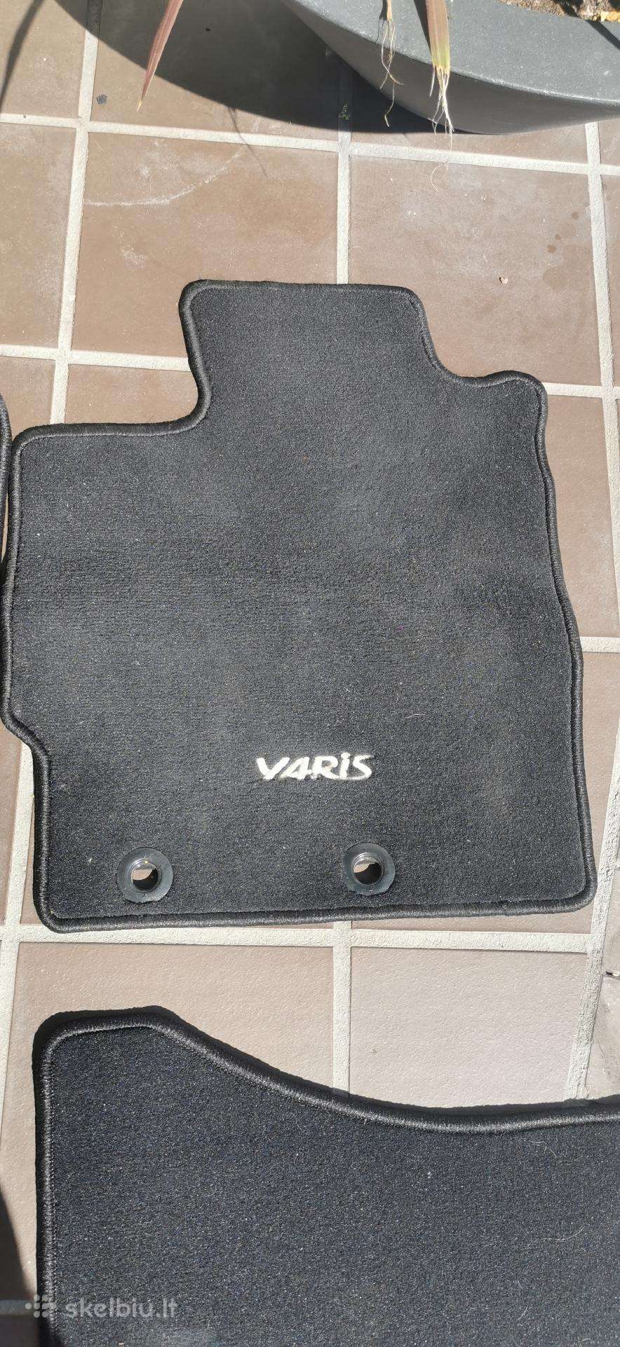 Parduodu Toyota Yaris III (2011-2019) kilimėlius