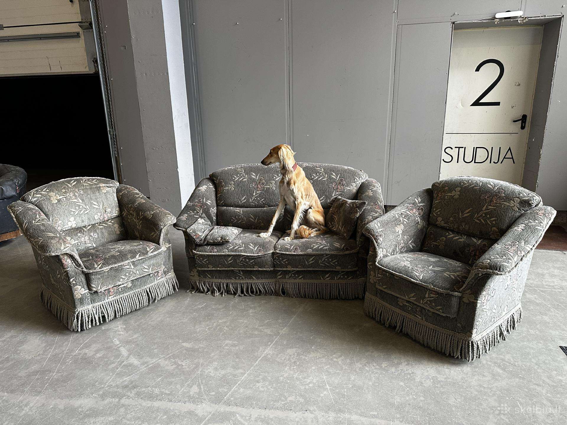Dovanojam sofa su foteliais