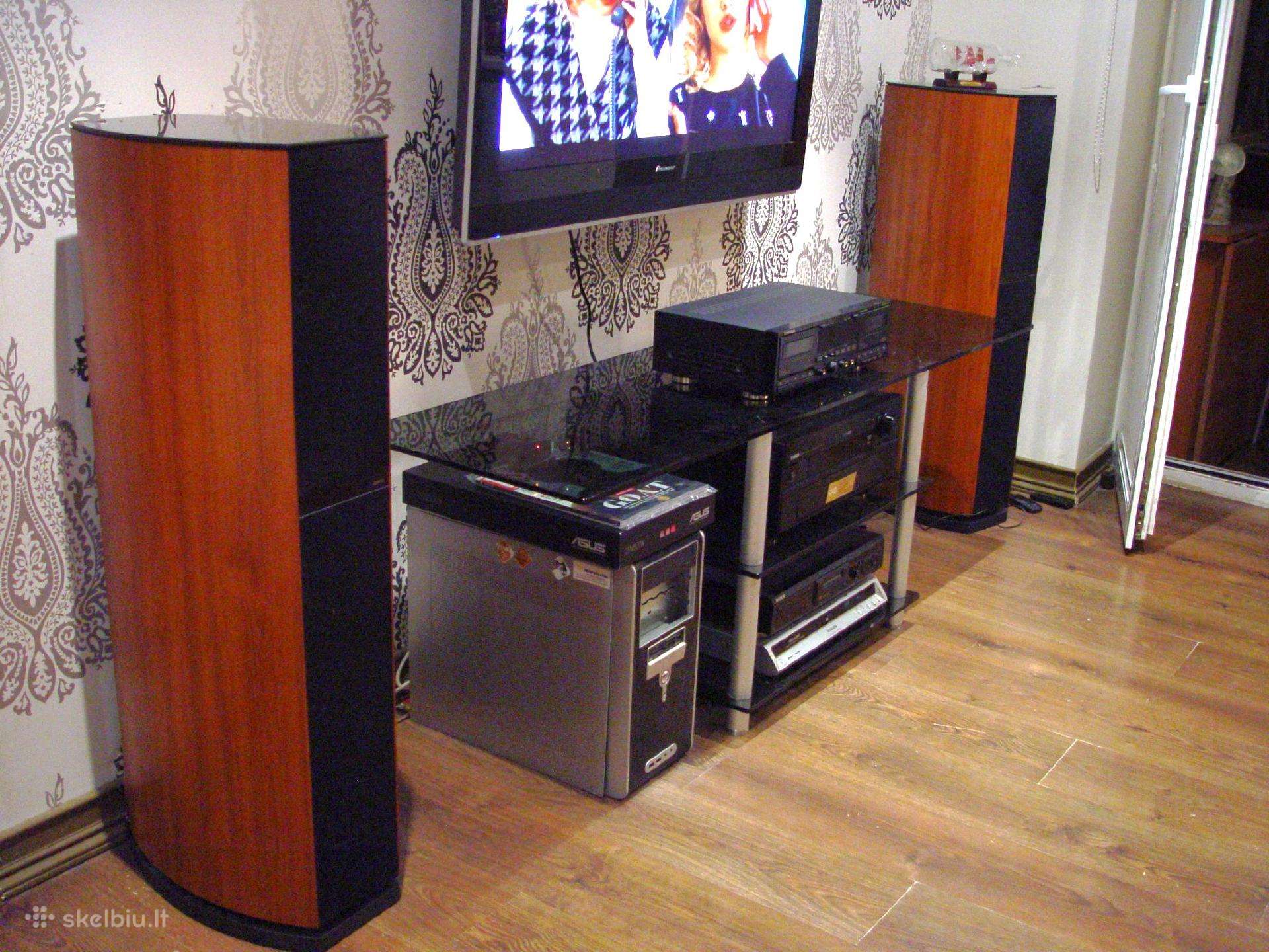 Jamo D590 Floor Standing Speakers. Made in Denmark