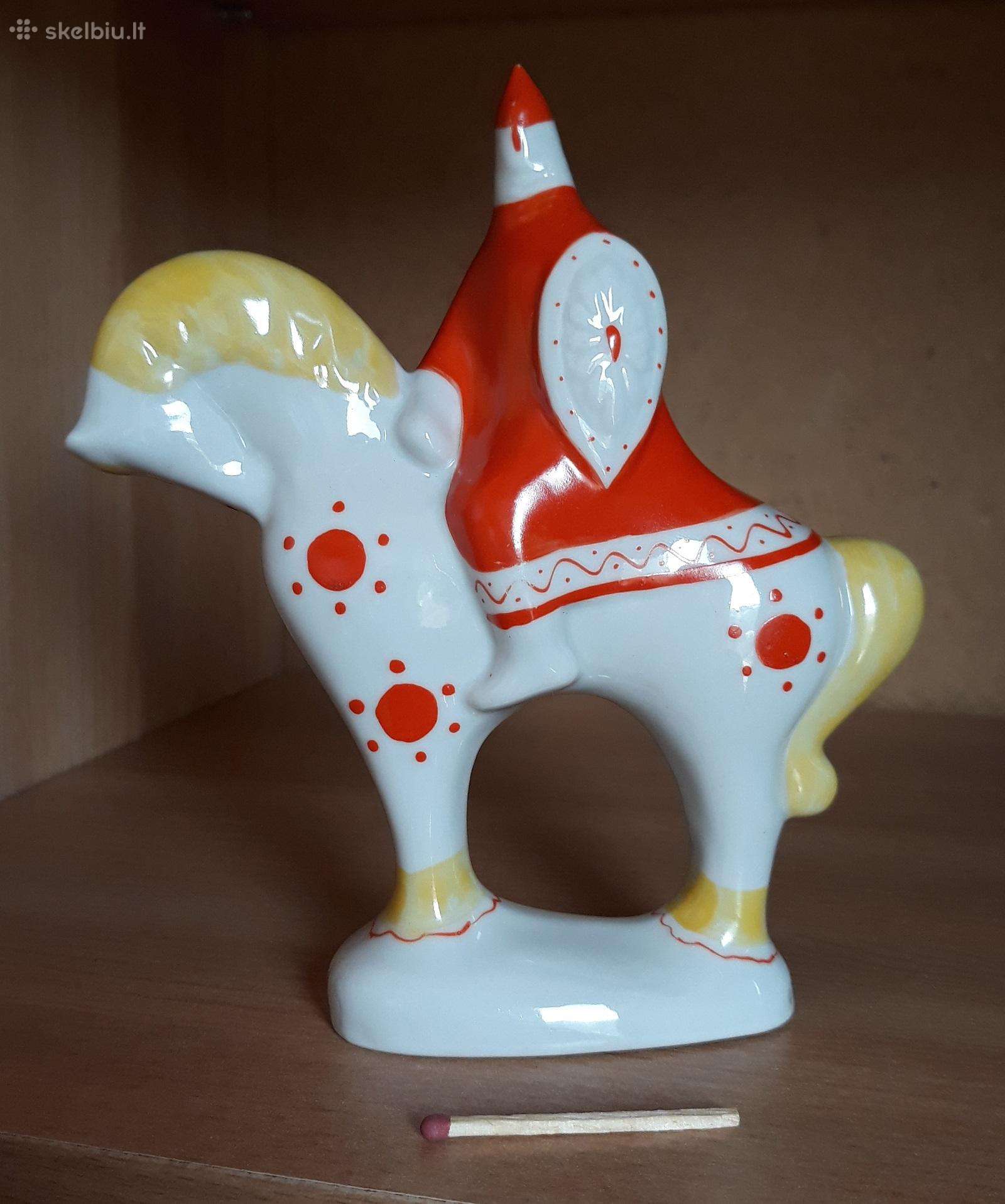 Porcelianas Senovės karys