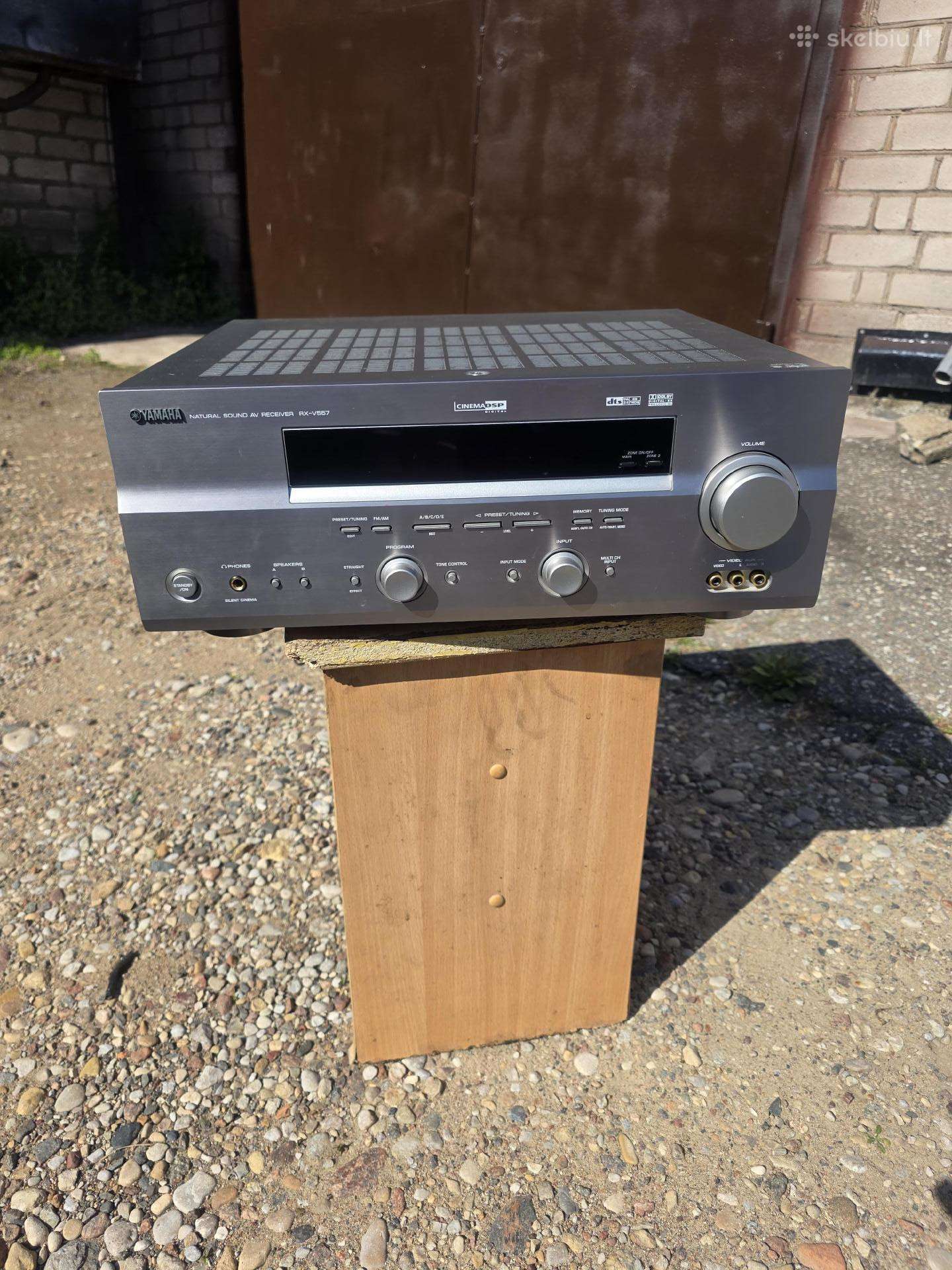 Yamaha resiveriai