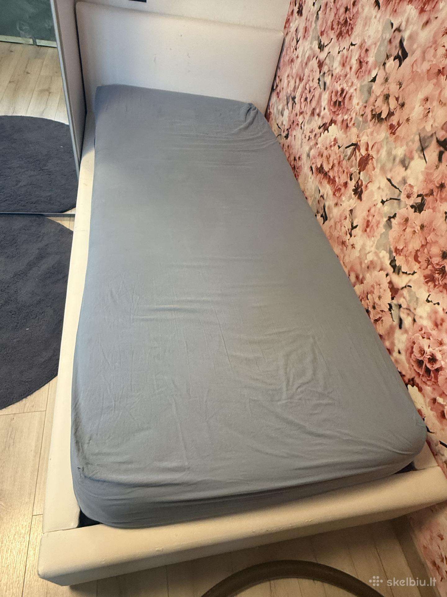 Dovanoju viengulę lovą