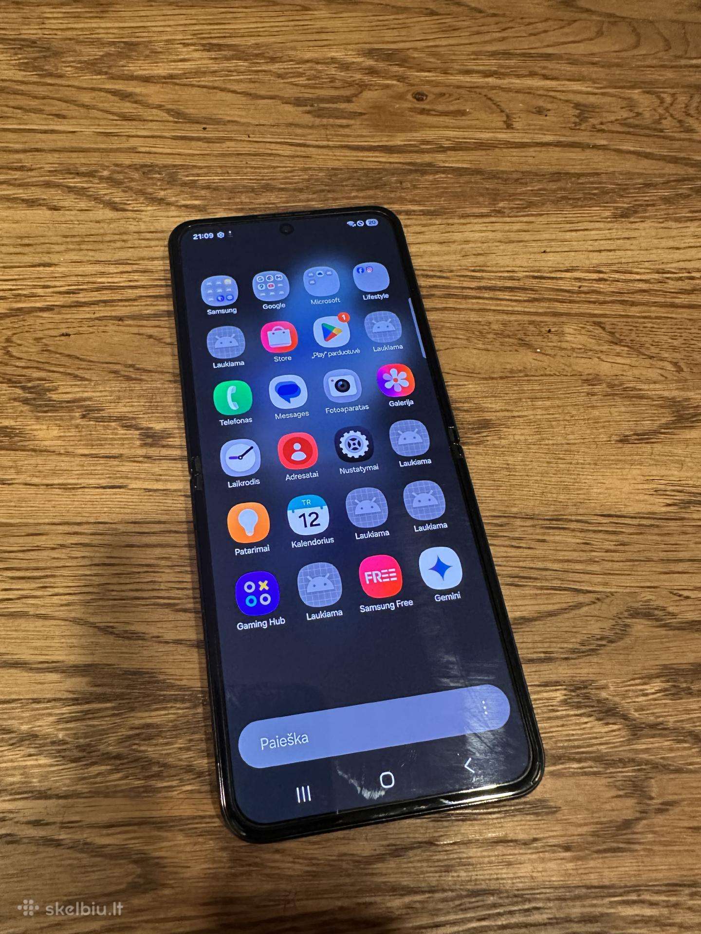 Samsung Galaxy Z Flip 4
