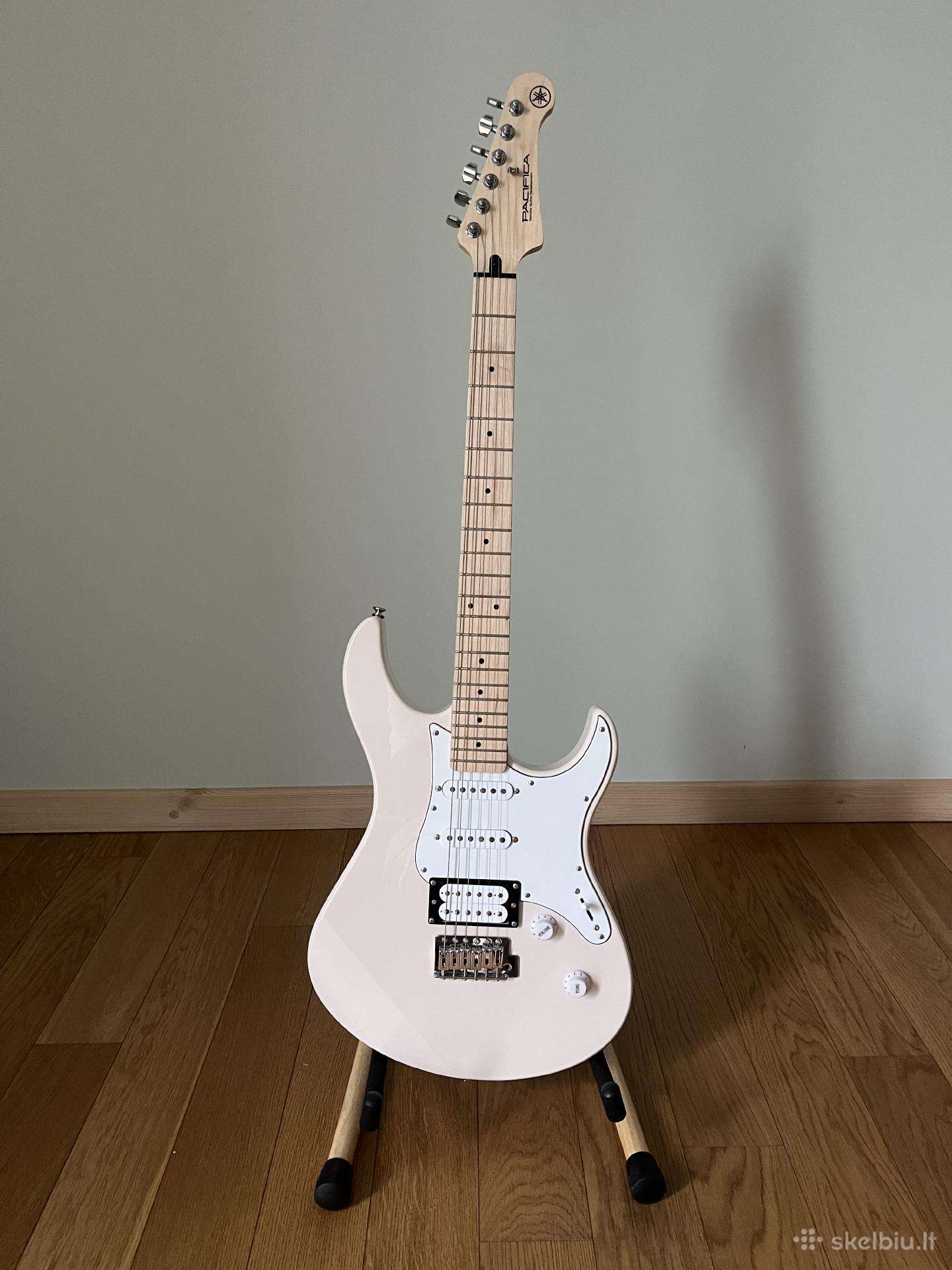 Yamaha Pacifica 112v elektrinė gitara