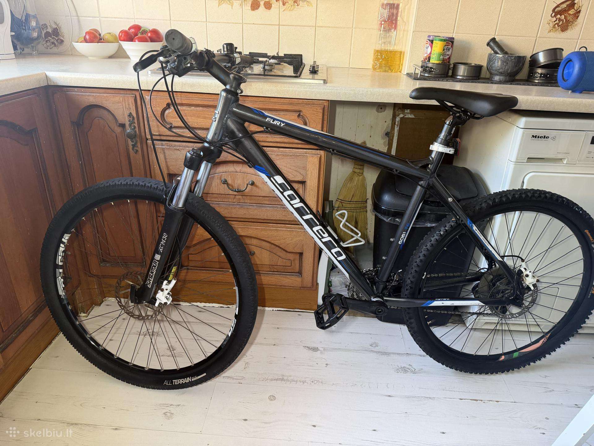 Carrera kalnu dvyratis fury
