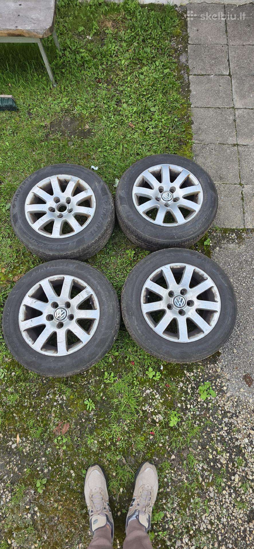 4 Vasarinės padangos su ratlankiais