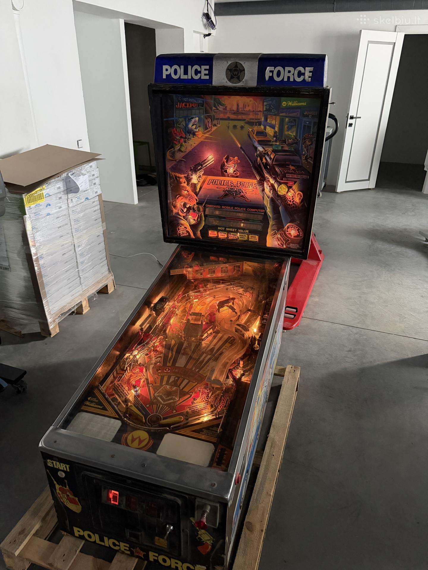 Pinball žaidimų automatas Williamspolice Force