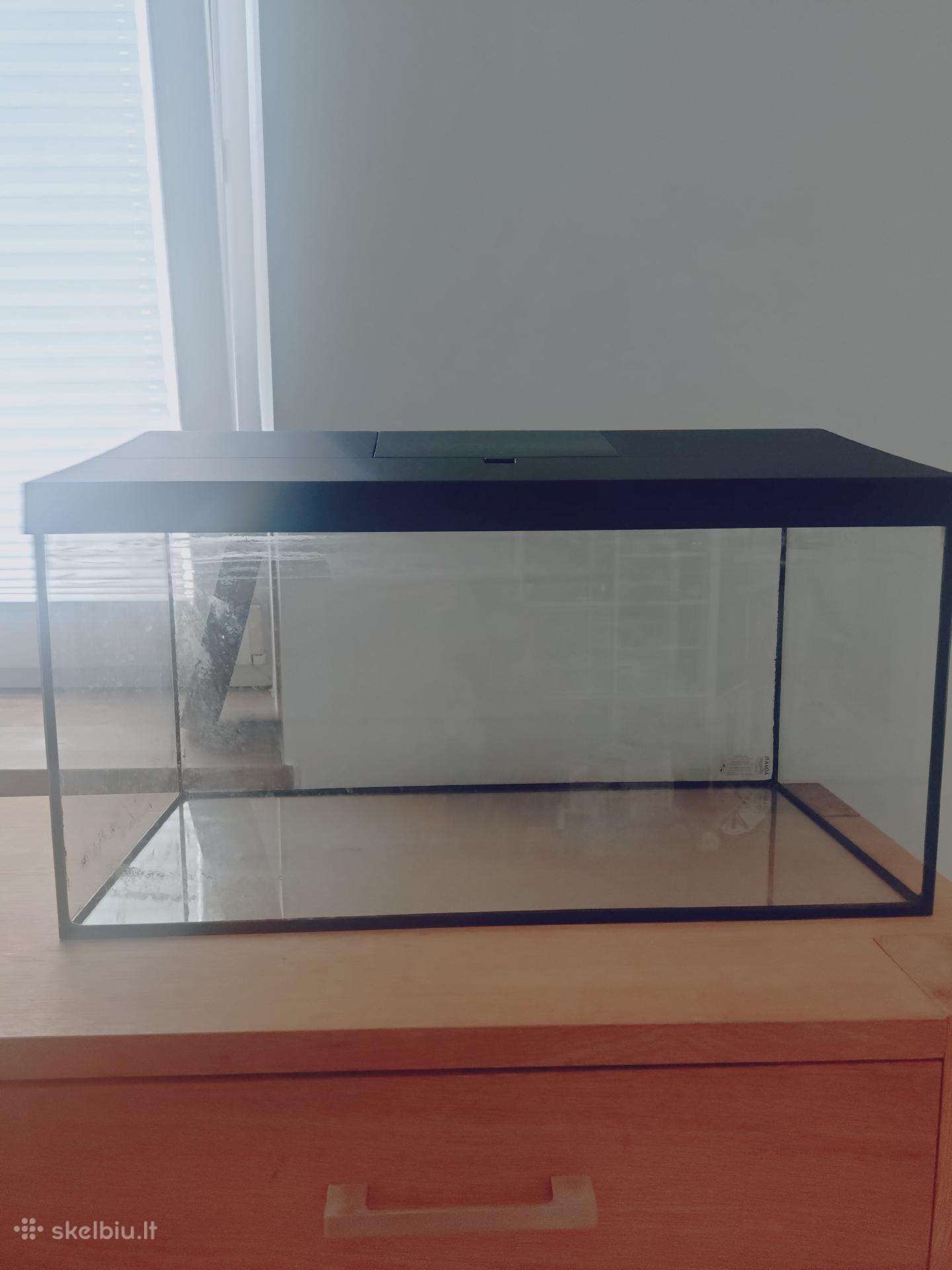 Parduodu 60l akvariumą