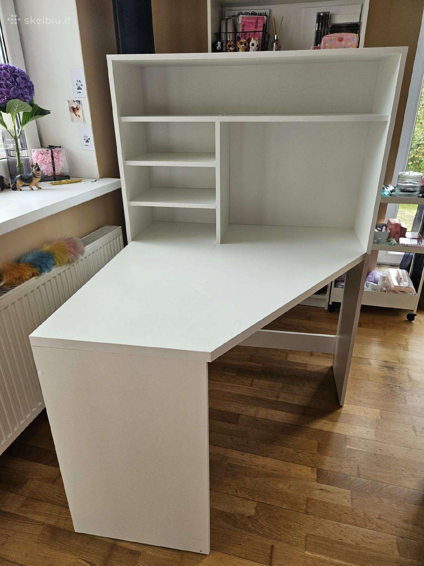 Rašomas stalas