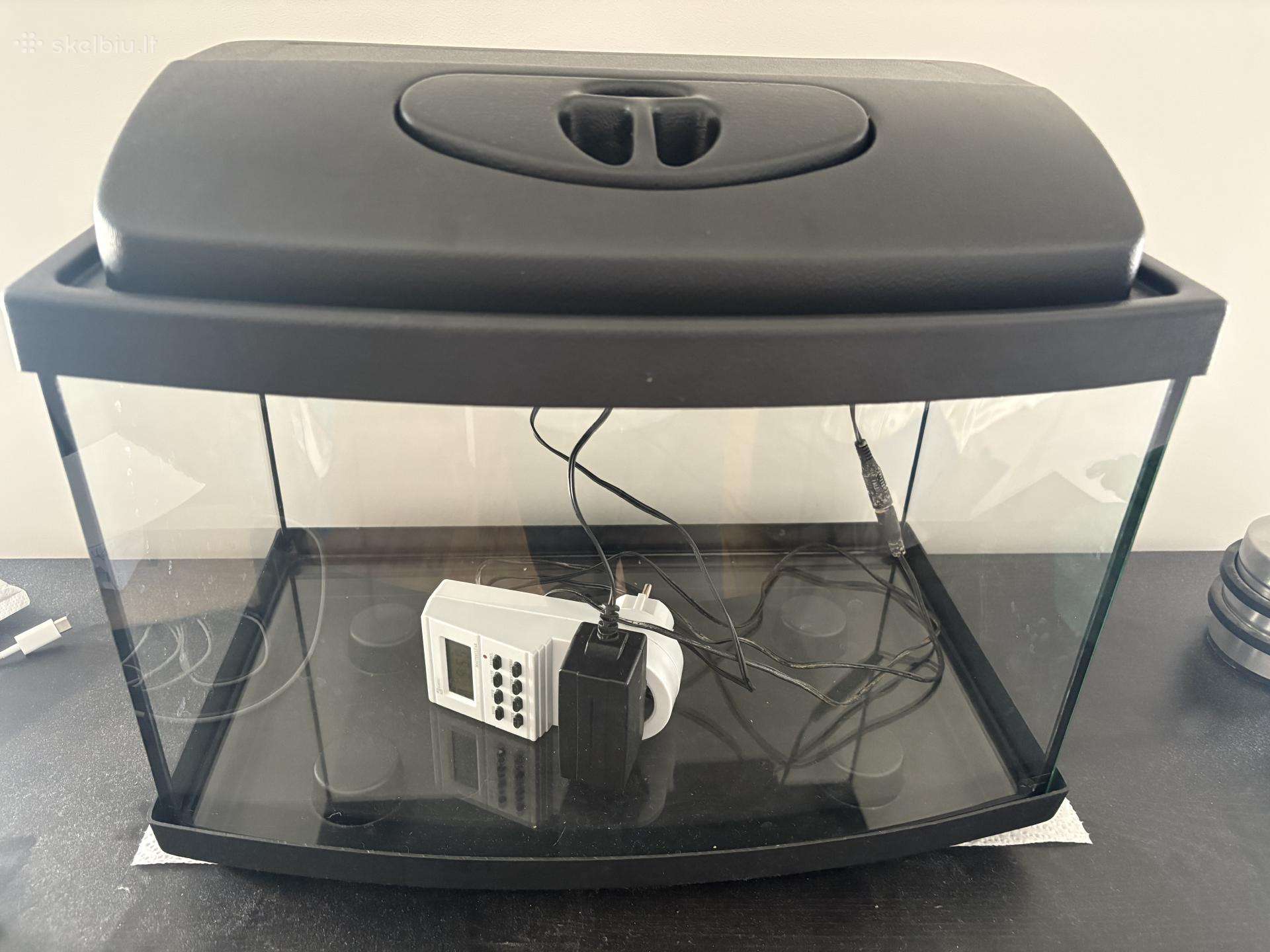 Naudotas akvariumas ir priedai akvariumams