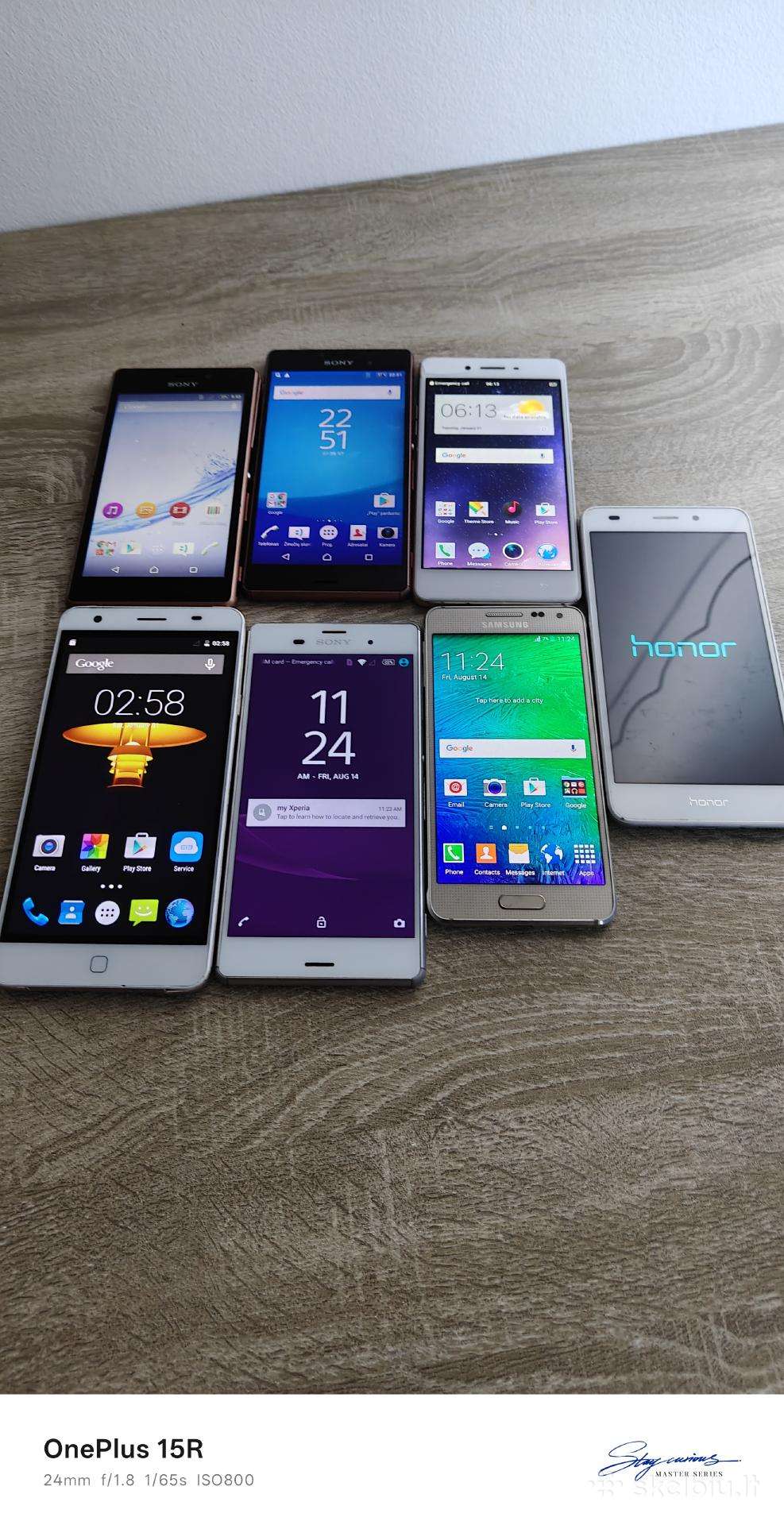 Telefonai visi kartu