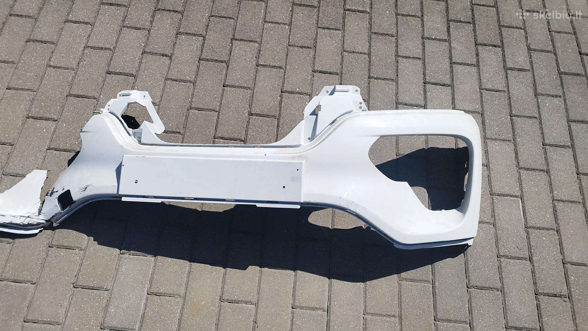 Dacia Spring bamperio dalis