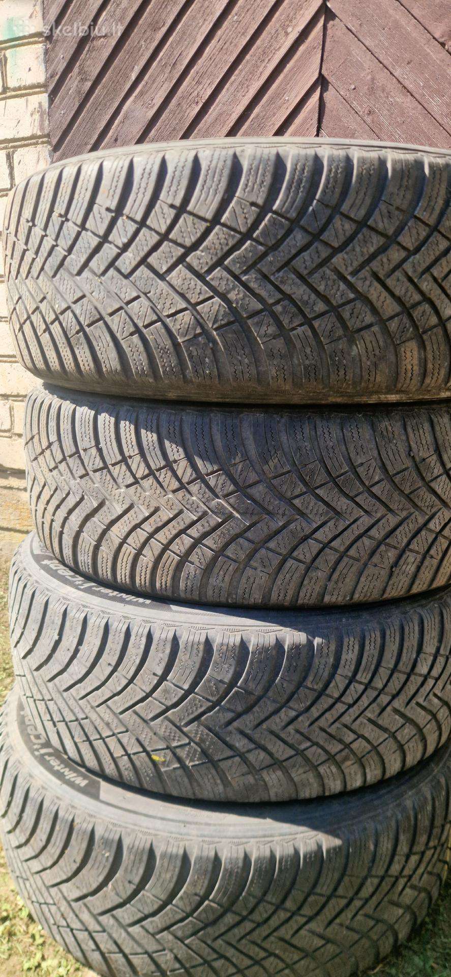 Hankook Winter i*cept Rs2 215/55 R17 98v XL 4 vnt