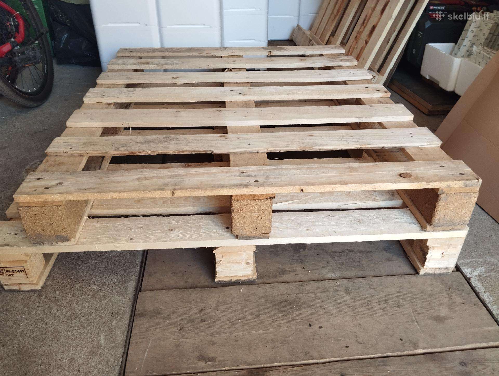 Didelės medinės paletės 1,20x1,15m