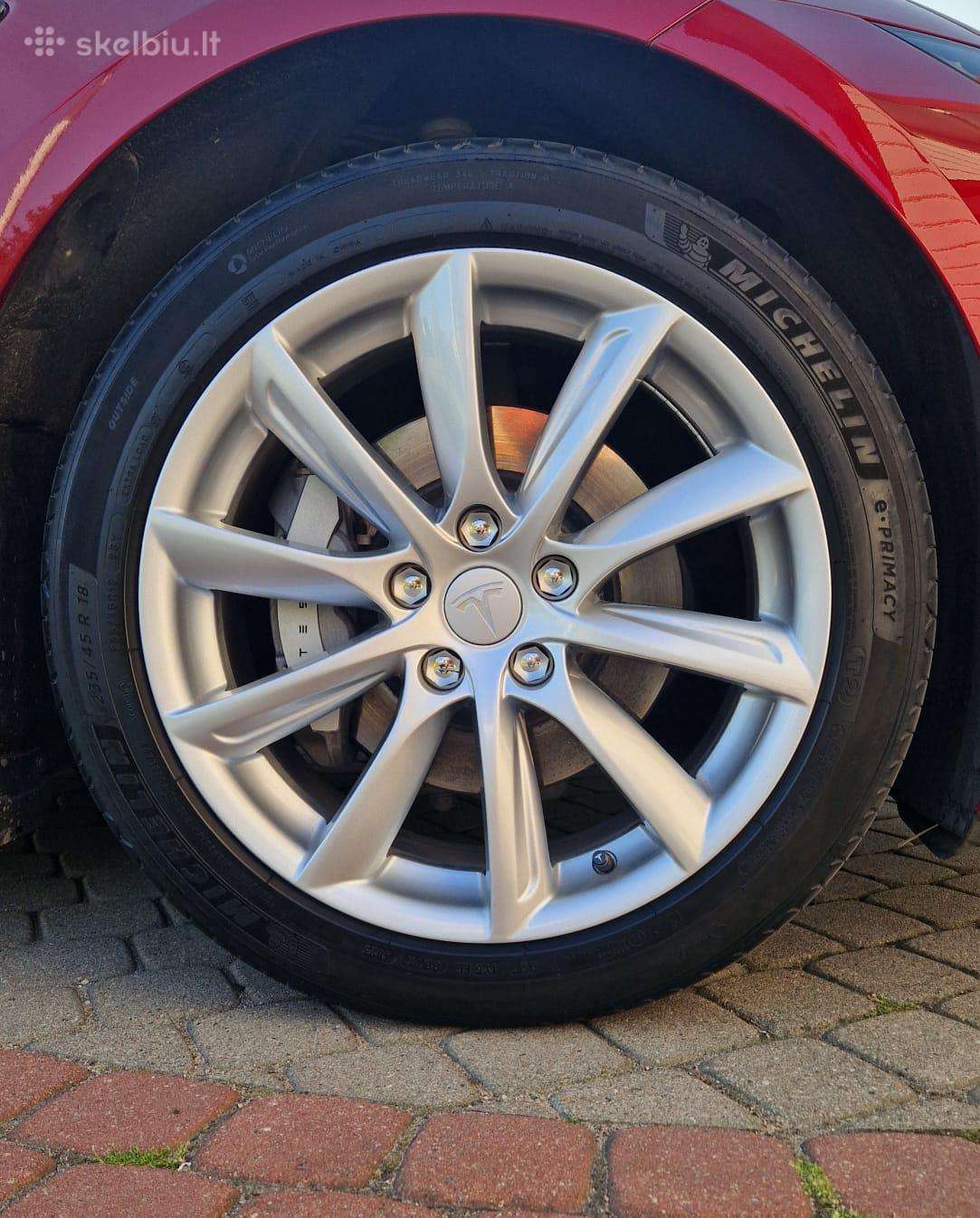 tesla-vieglmet-la-r18-a31671833