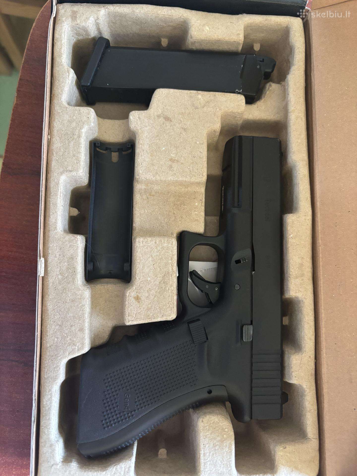 Airsoft pistoletas 100 Eur