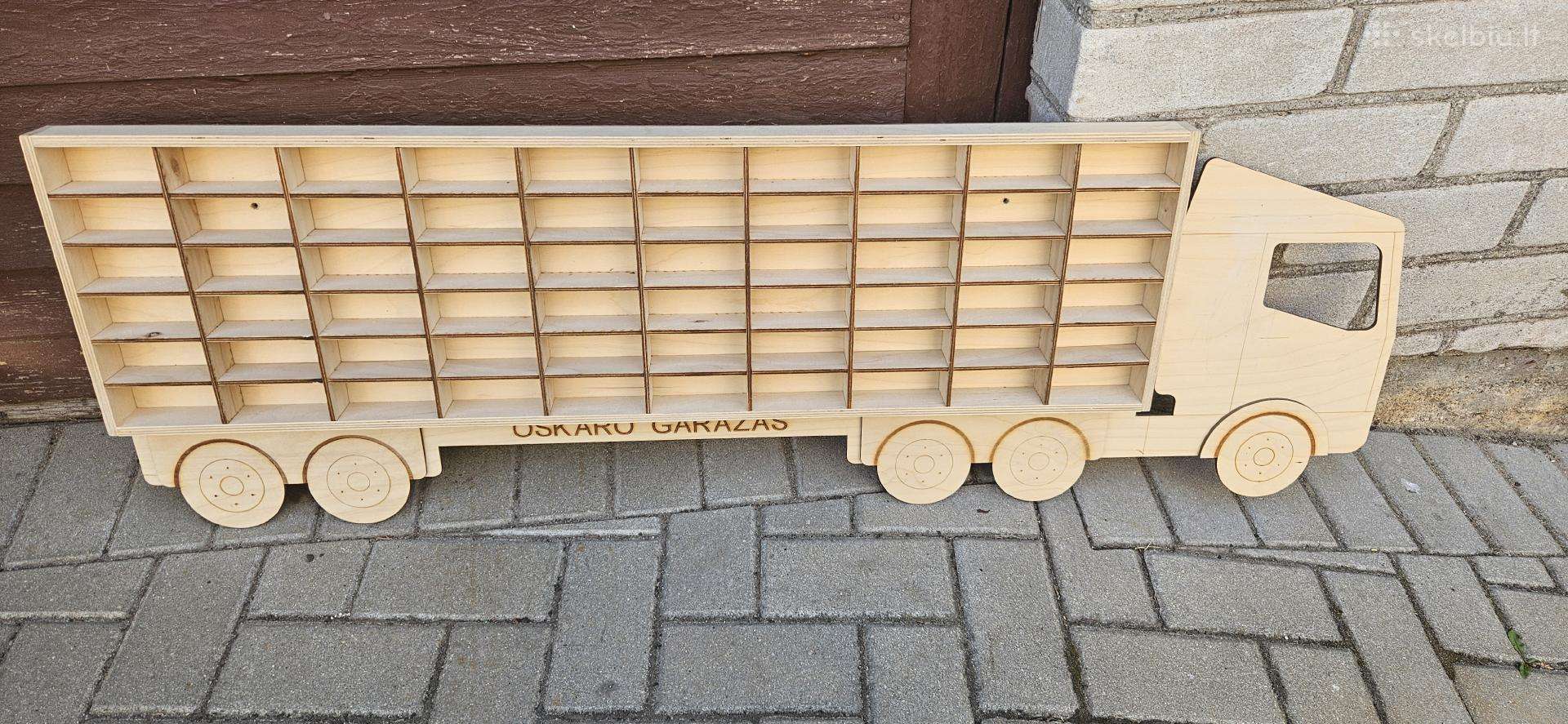 Lentynėlė medinė-garažas