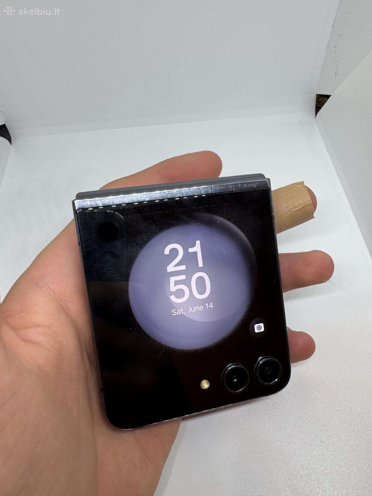 Samsung flip 5
