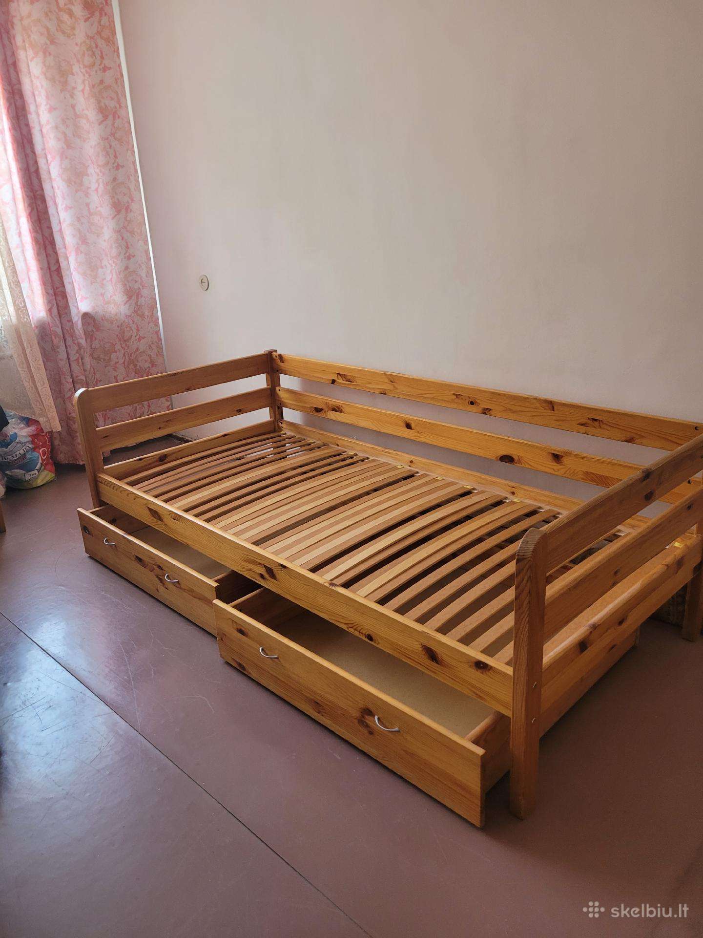 Viengulė lova su grotelėm (98x206) ir stalčiais