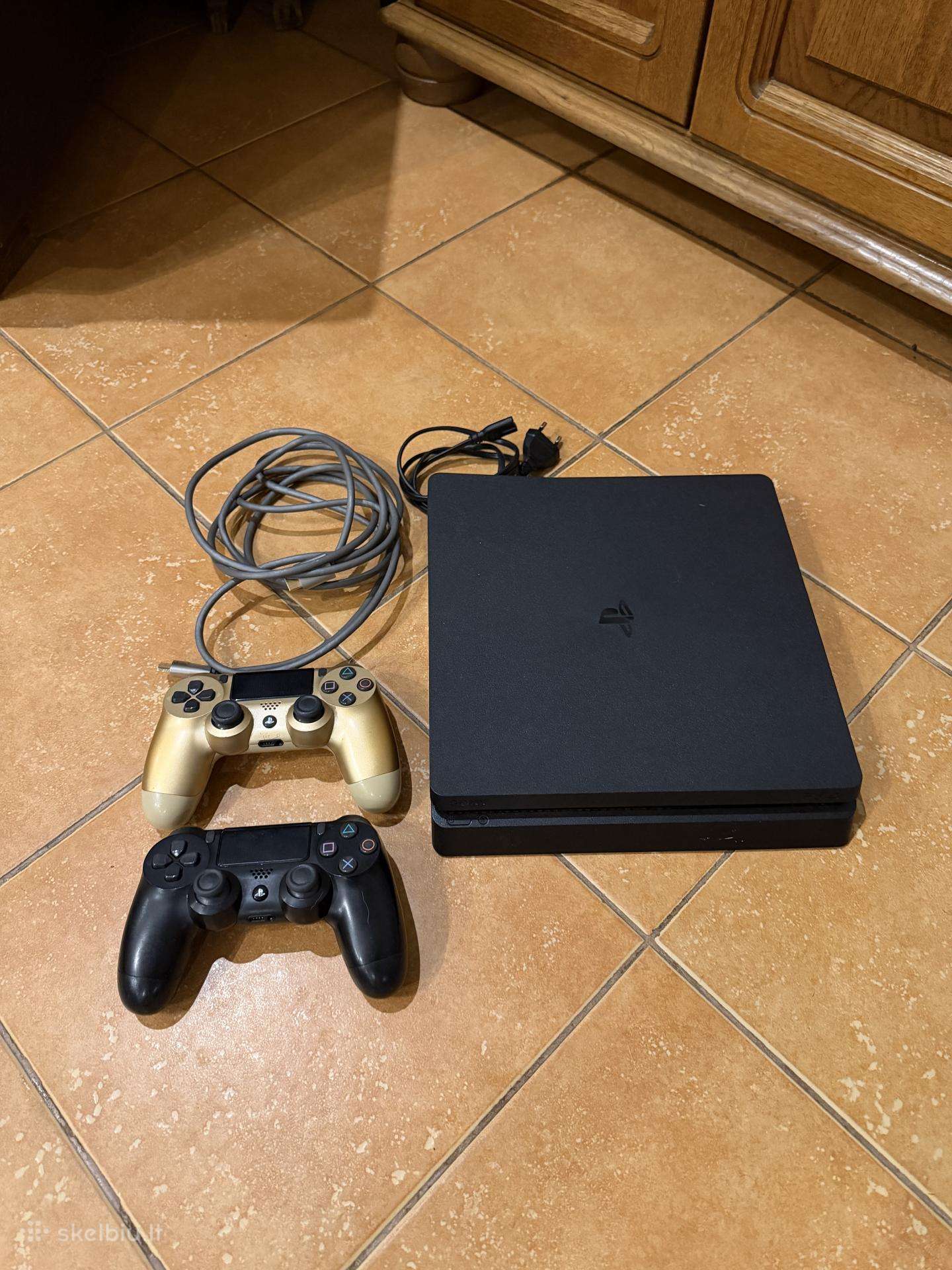 Playstation 4 Slim