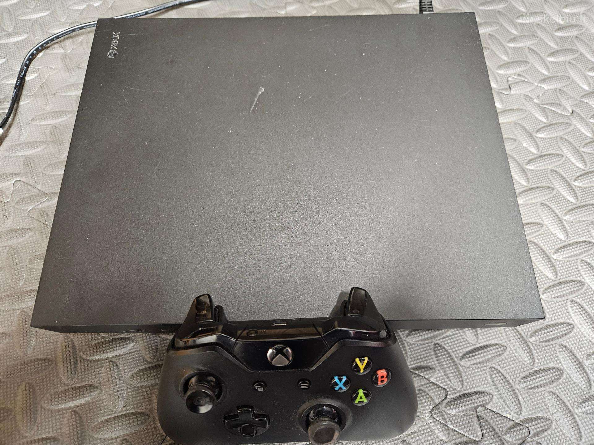 Xbox One X