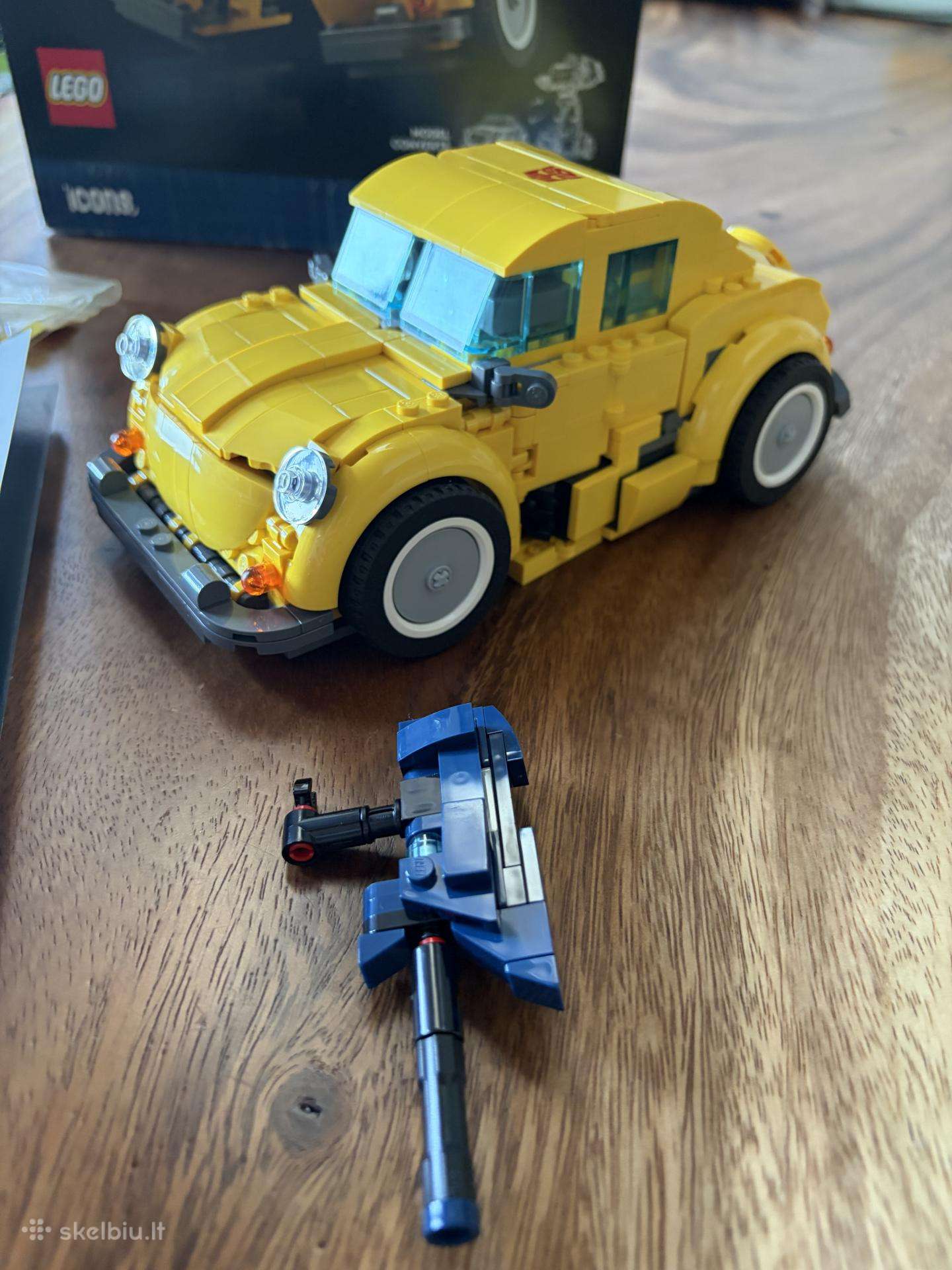 Lego 10338 Kamanė / Bumblebee transformeris