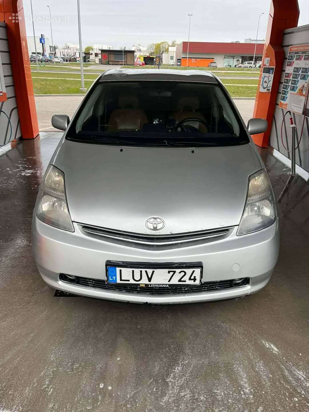 Toyota Prius, Хэтчбек