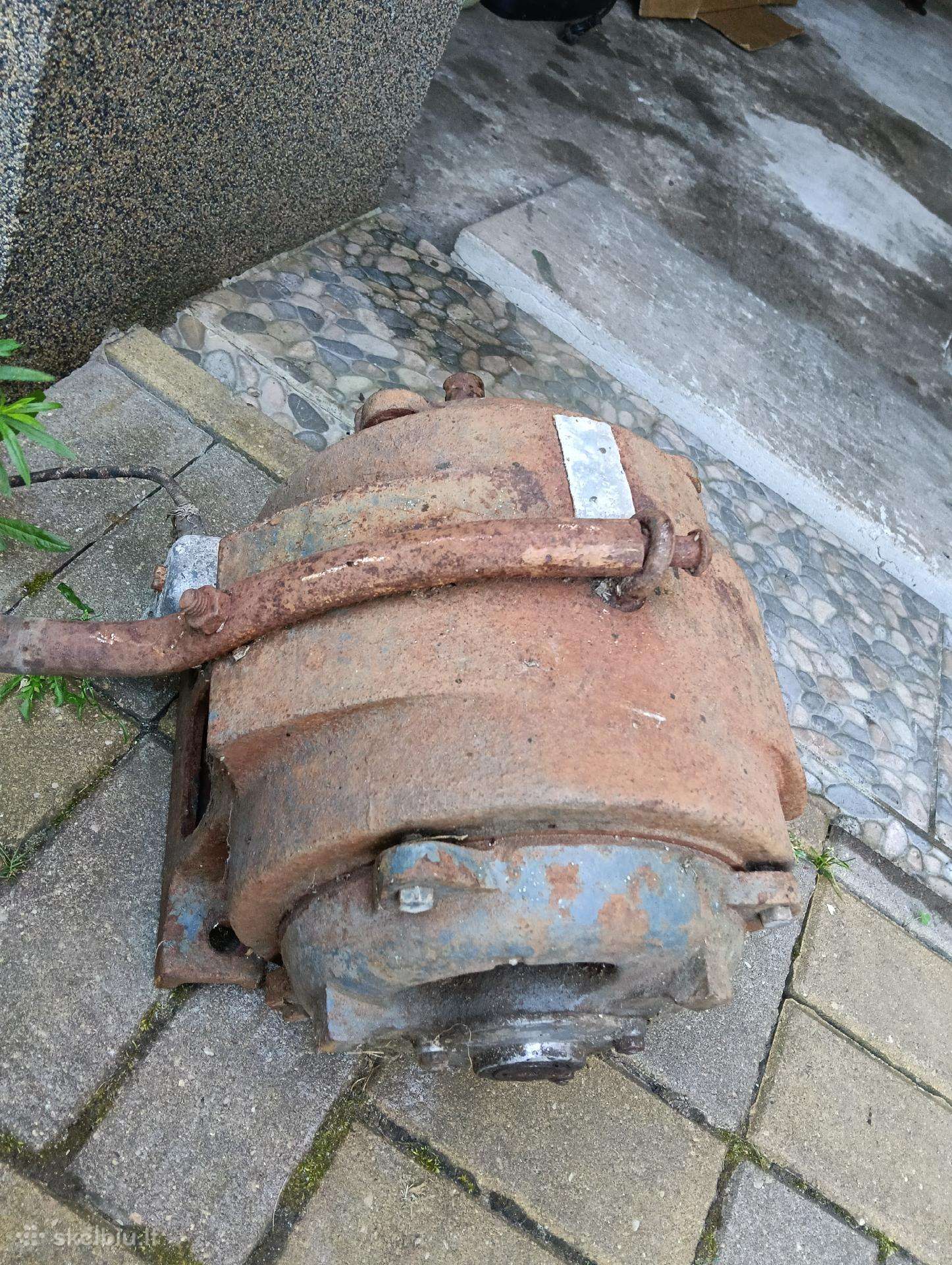 Senas ekektros variklis 220/380v