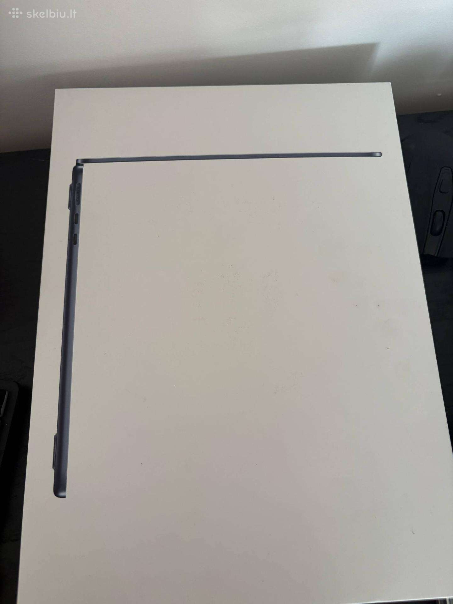Naujas MacBook Air 13.6 M5